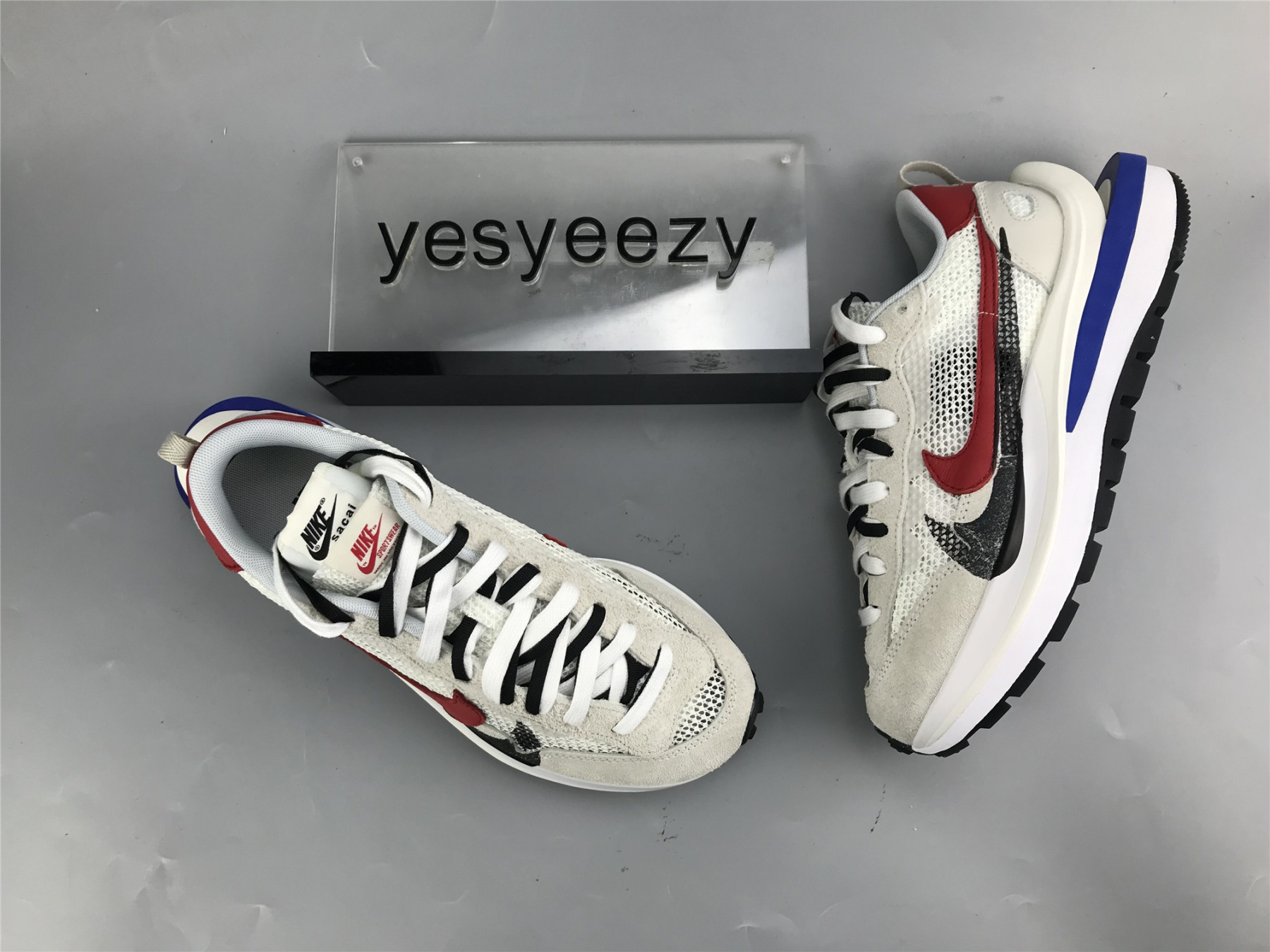 UA NIKE SACAI X VAPORWAFFLE 
