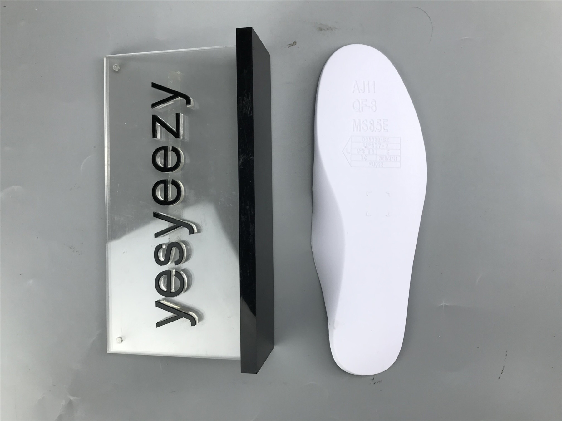 UA AIR JORDAN 3 RETRO SE