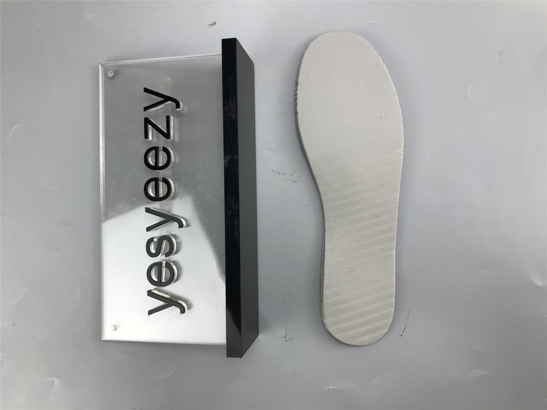 UA NIKE DUNK LOW WMNS "PHOTON DUST"