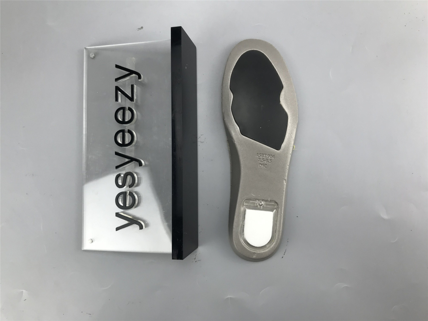 UA NIKE DUNK LOW PRO SB 