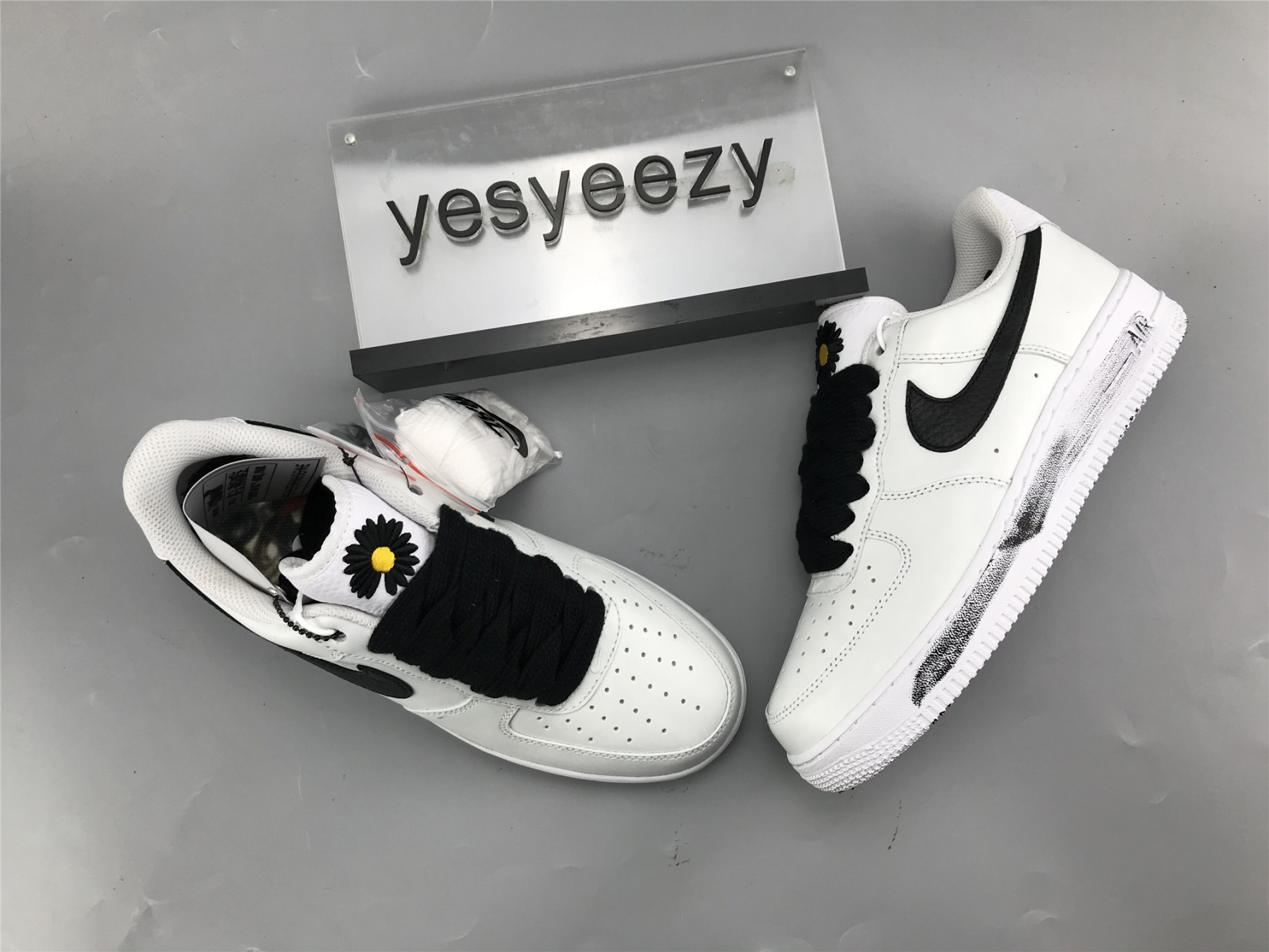 UA NIKE G-DRAGON X AIR FORCE 1 