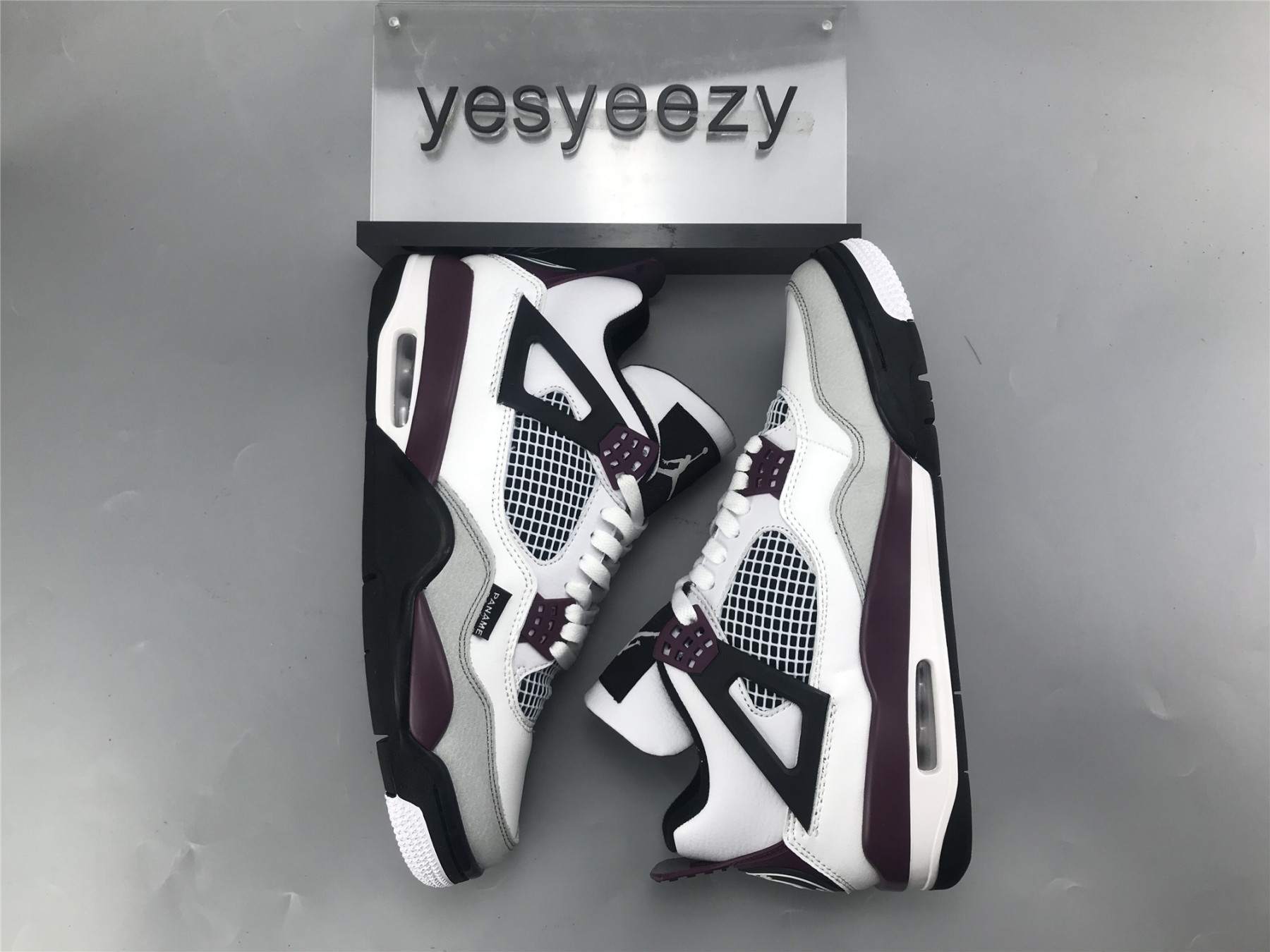 UA PARIS SAINT-GERMAIN X AIR JORDAN 4 RETRO