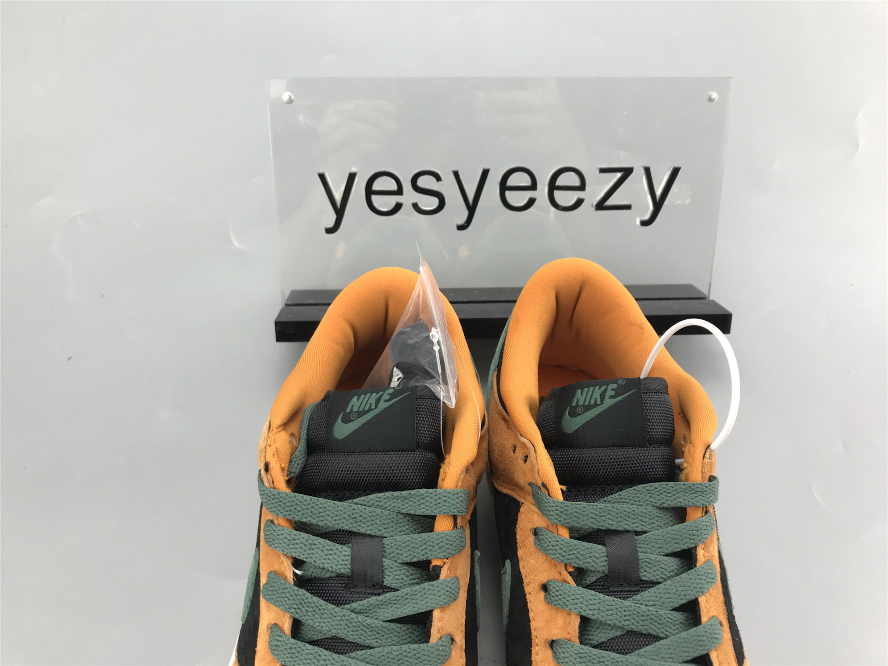 UA NIKE DUNK LOW SP RETRO 2020 