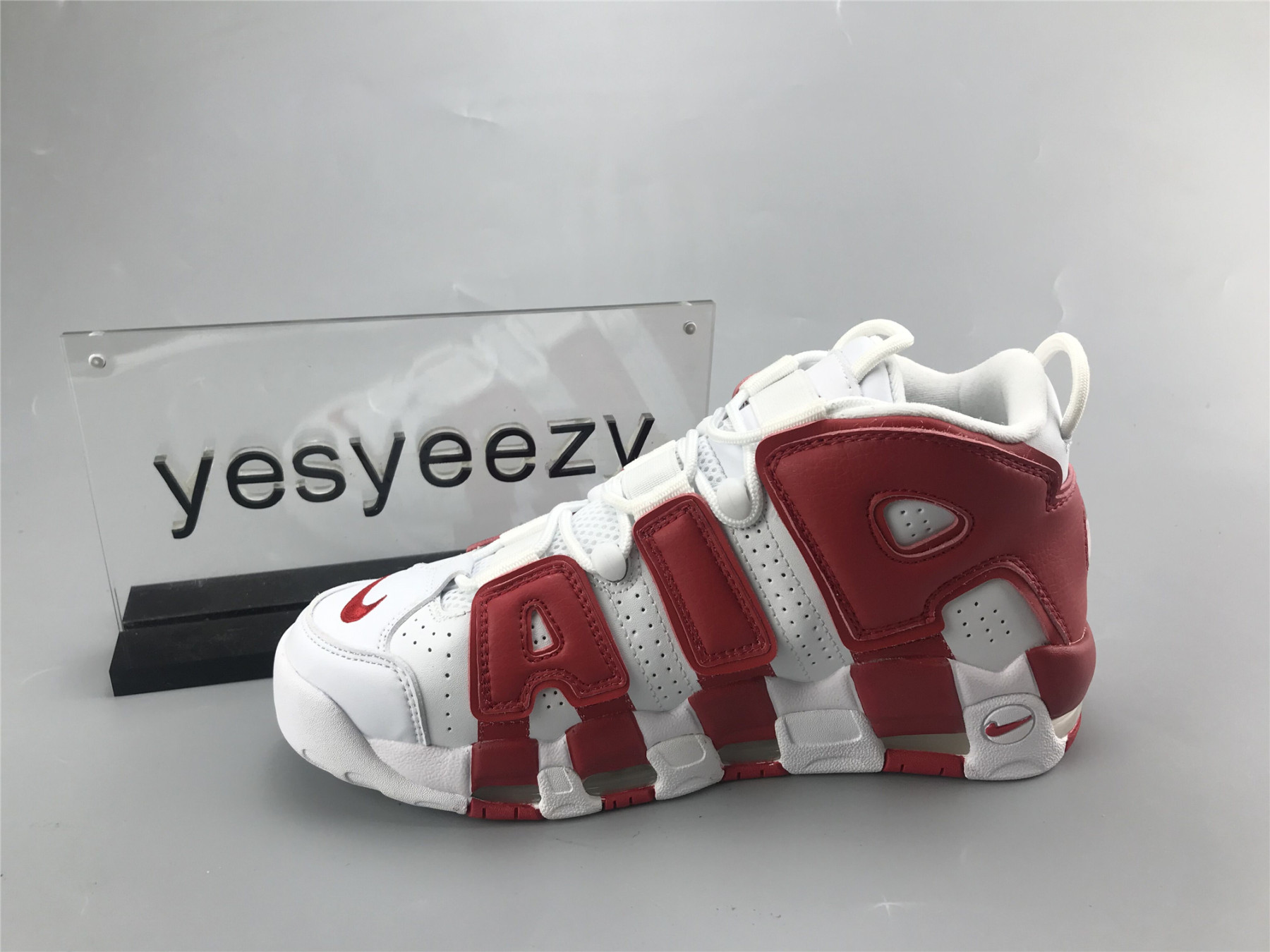 UA NIKE AIR MORE UPTEMPO 