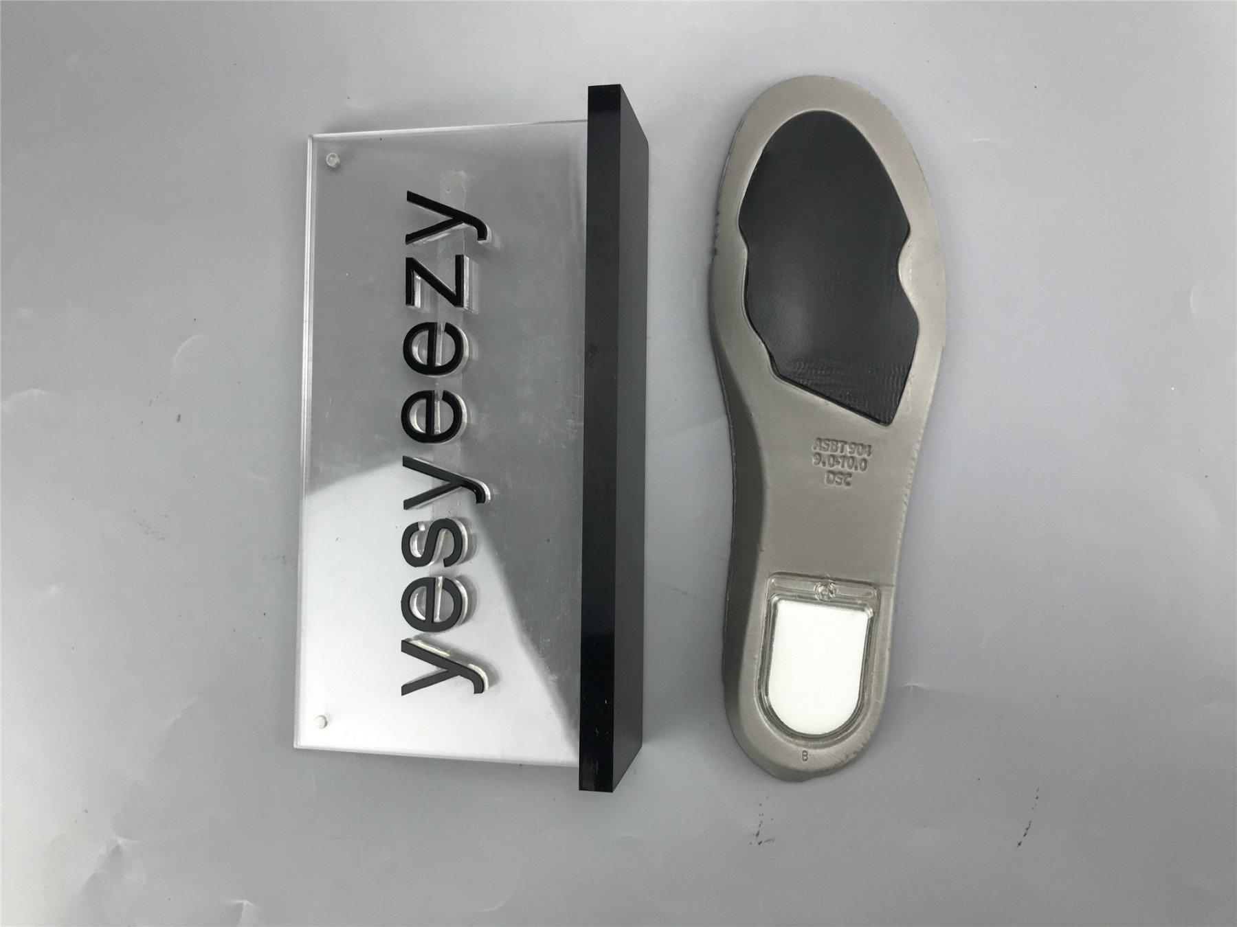 UA NIKE DUNK LOW PRO SB 