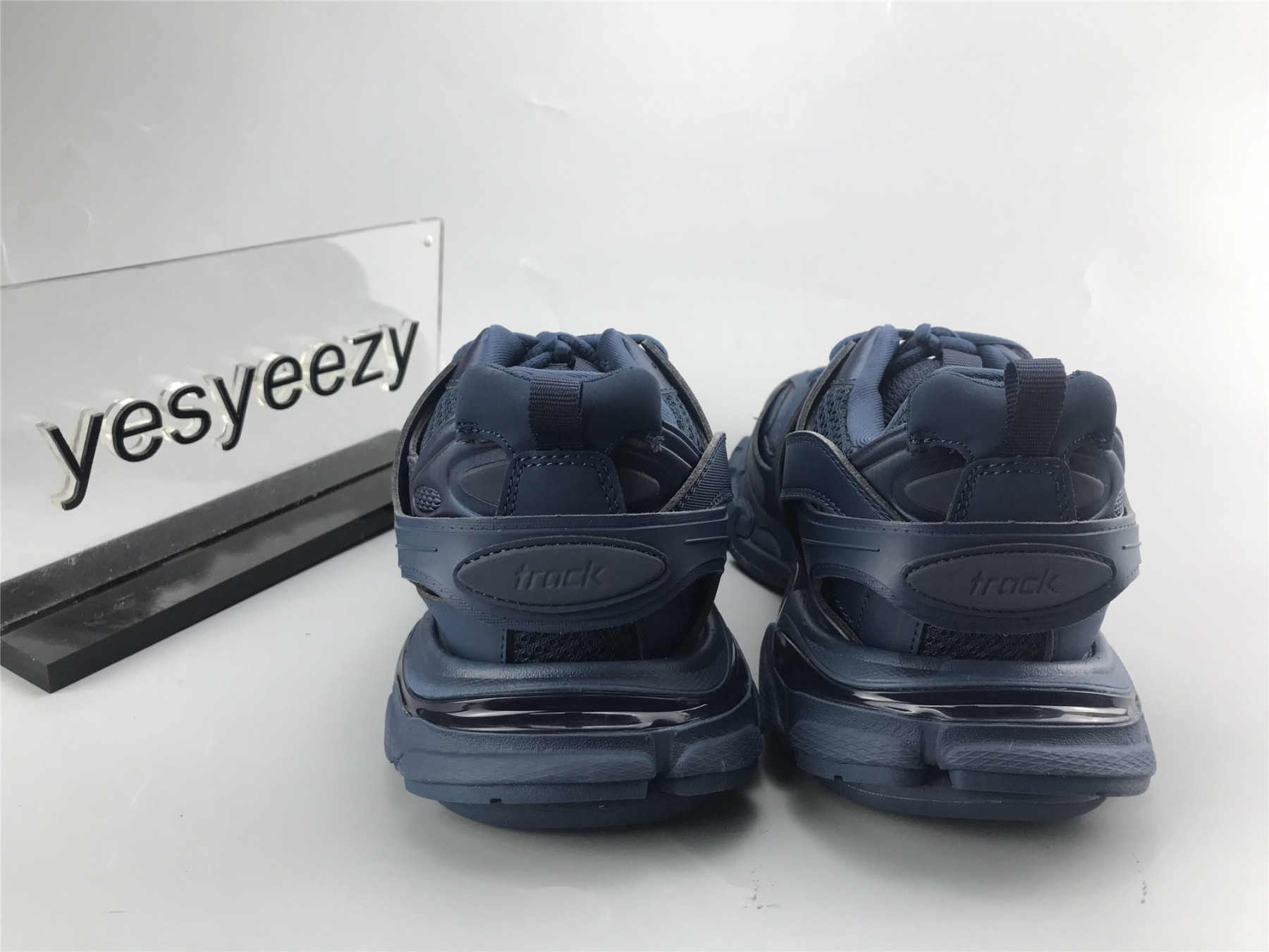 UA TRACK TRAINER DARK NAVY