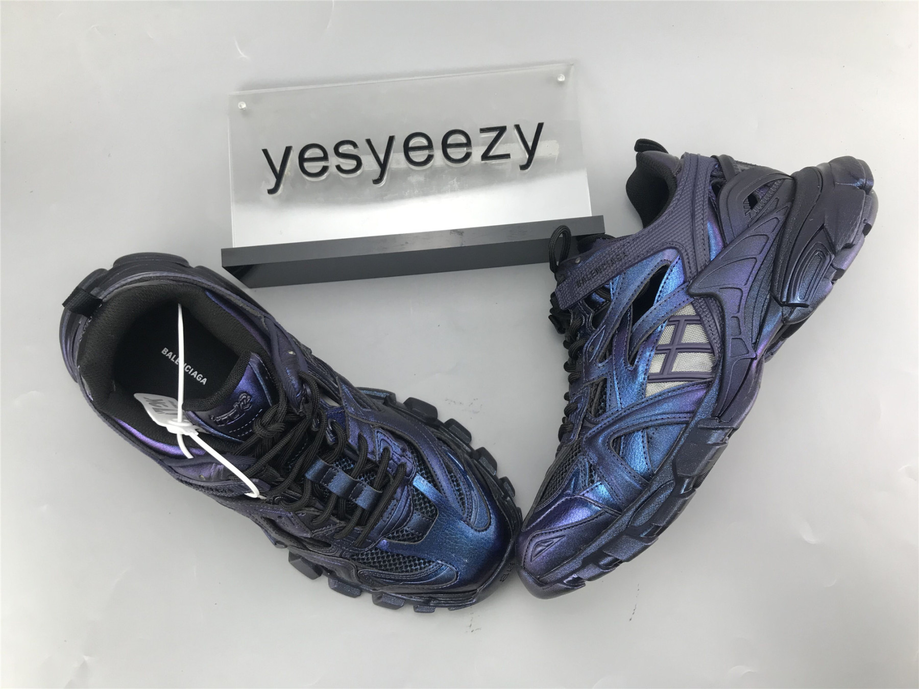 UA TRACK 2 TRAINER CHAMELEON