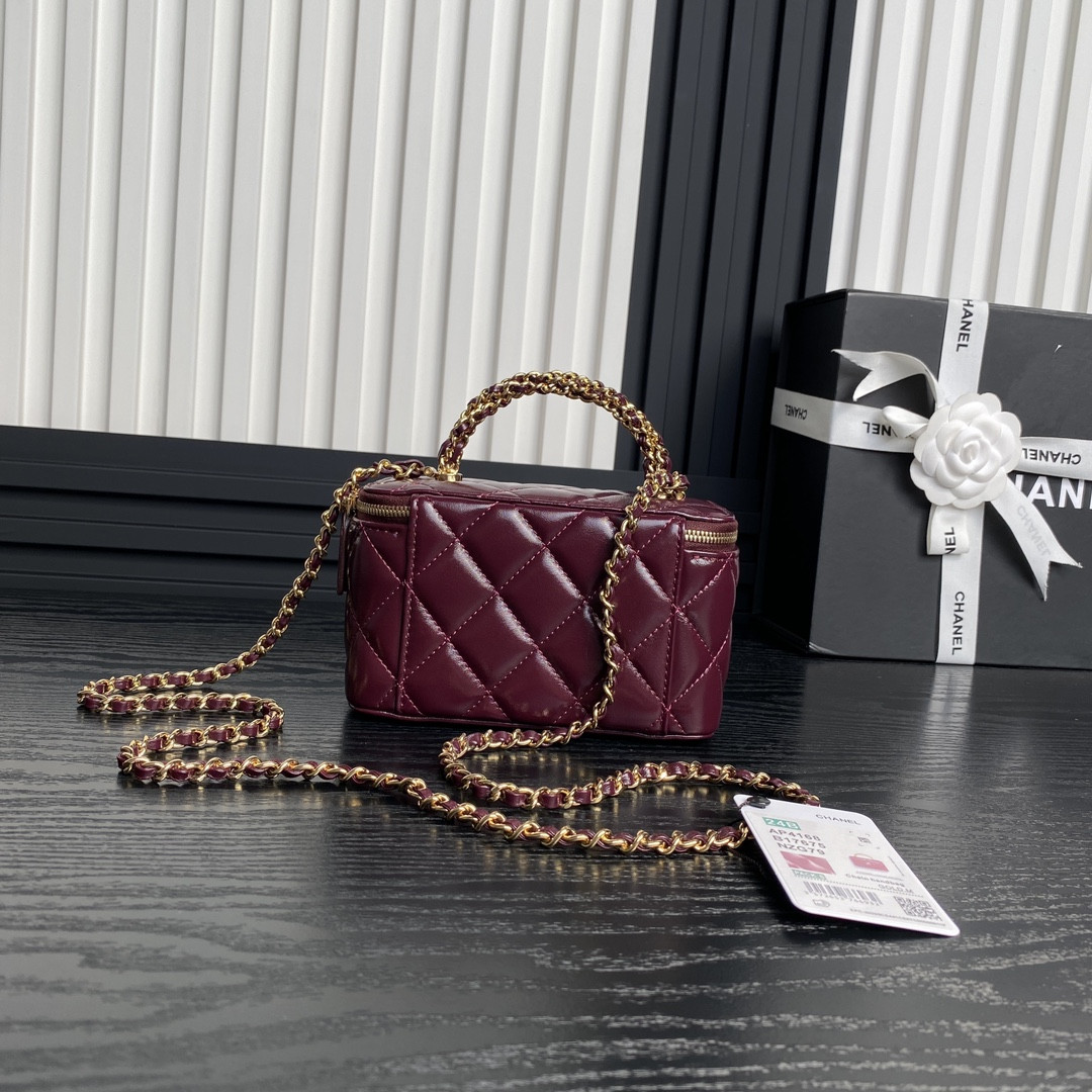 Ch**el Clutch With Chain 9.5x 17x 8CM