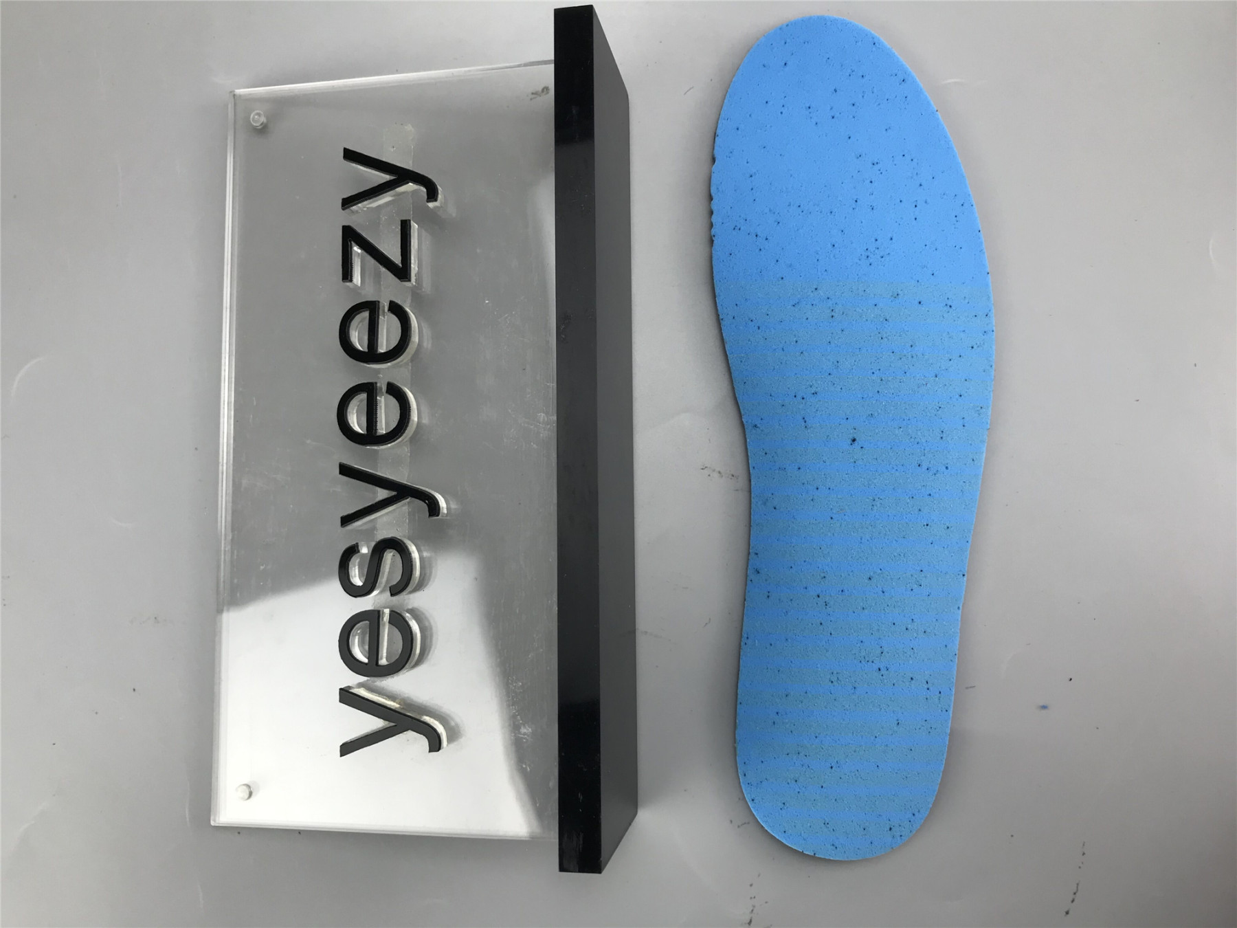 UA AIR JORDAN 12 RETRO REVERSE FLU GAME