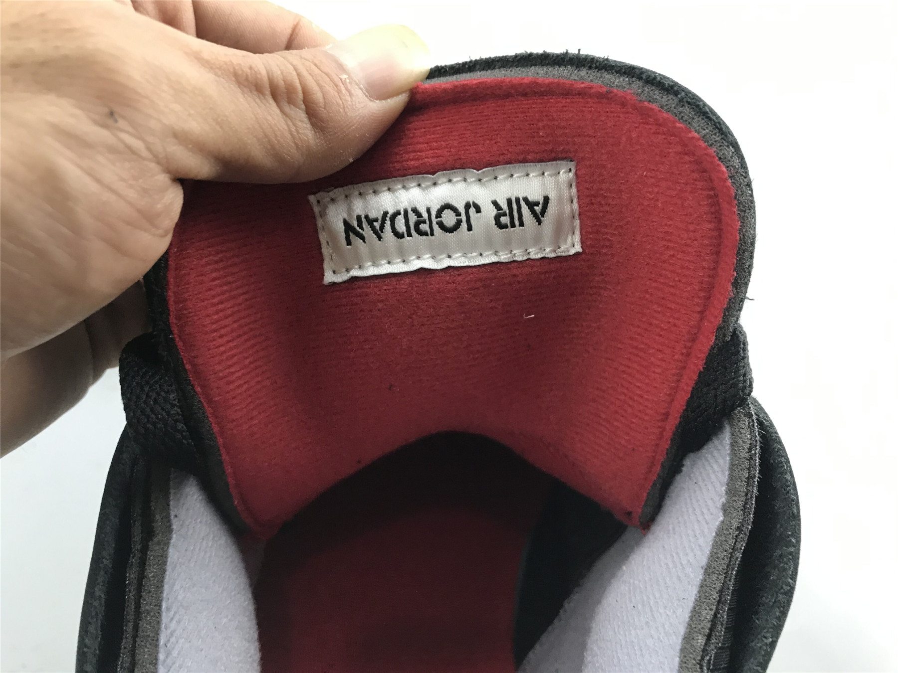 UA OFF-WHITE AIR JORDAN 4 BRED