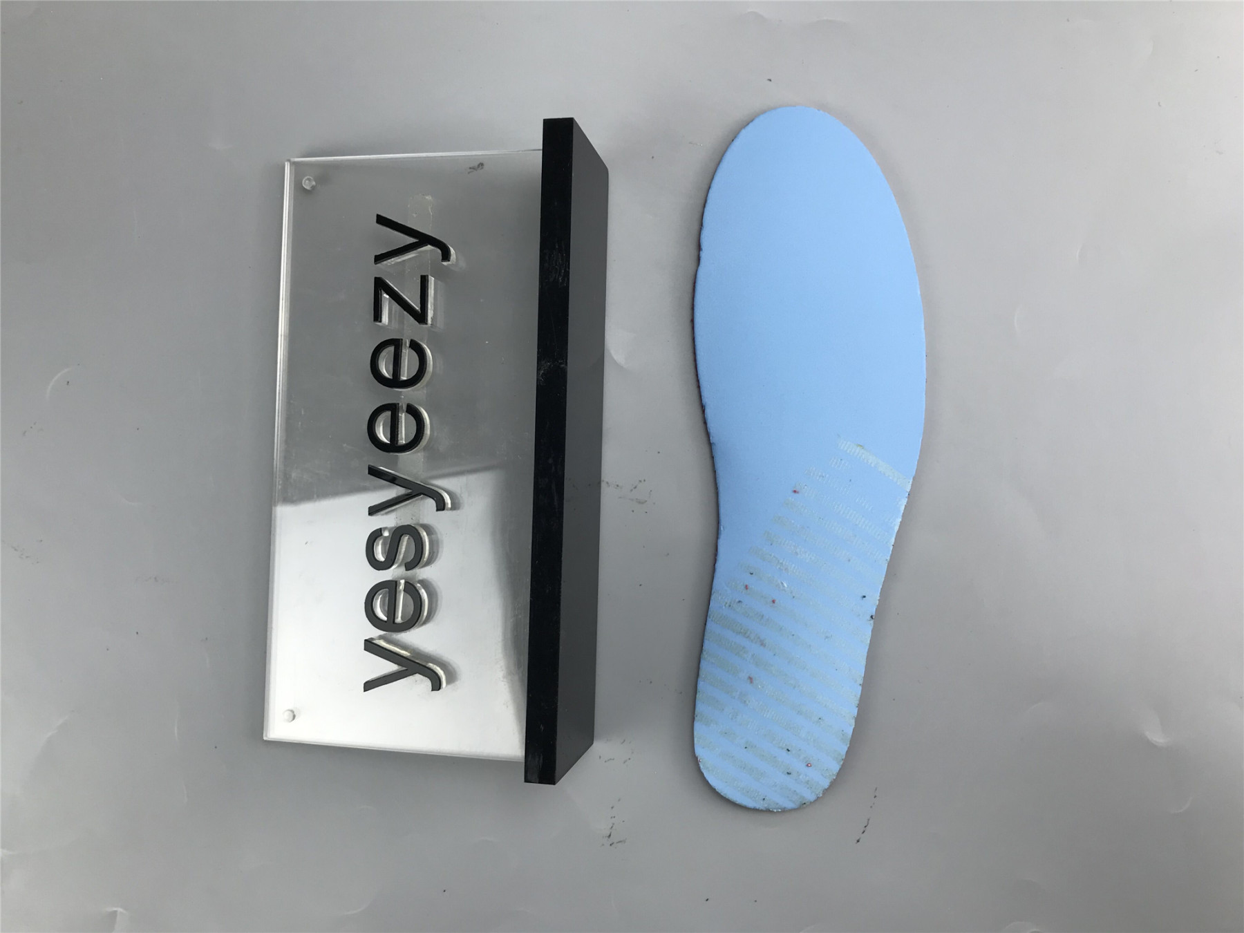 UA OFF-WHITE AIR JORDAN 4 BRED