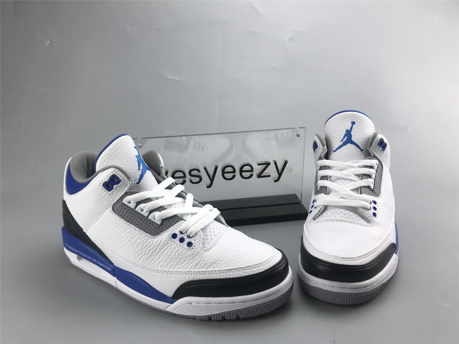 UA FRAGMENT X AIR JORDAN 3 RETRO