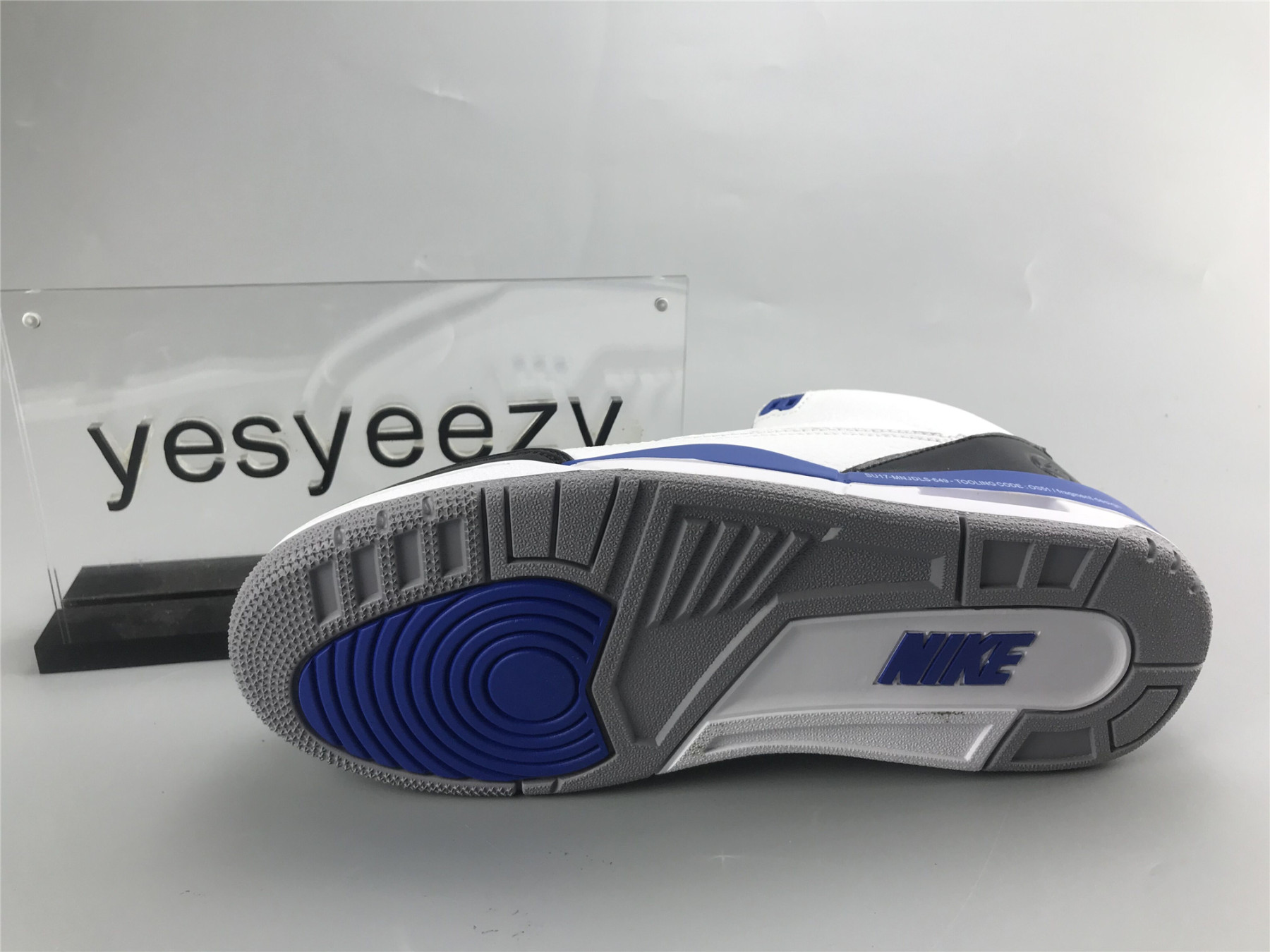 UA FRAGMENT X AIR JORDAN 3 RETRO