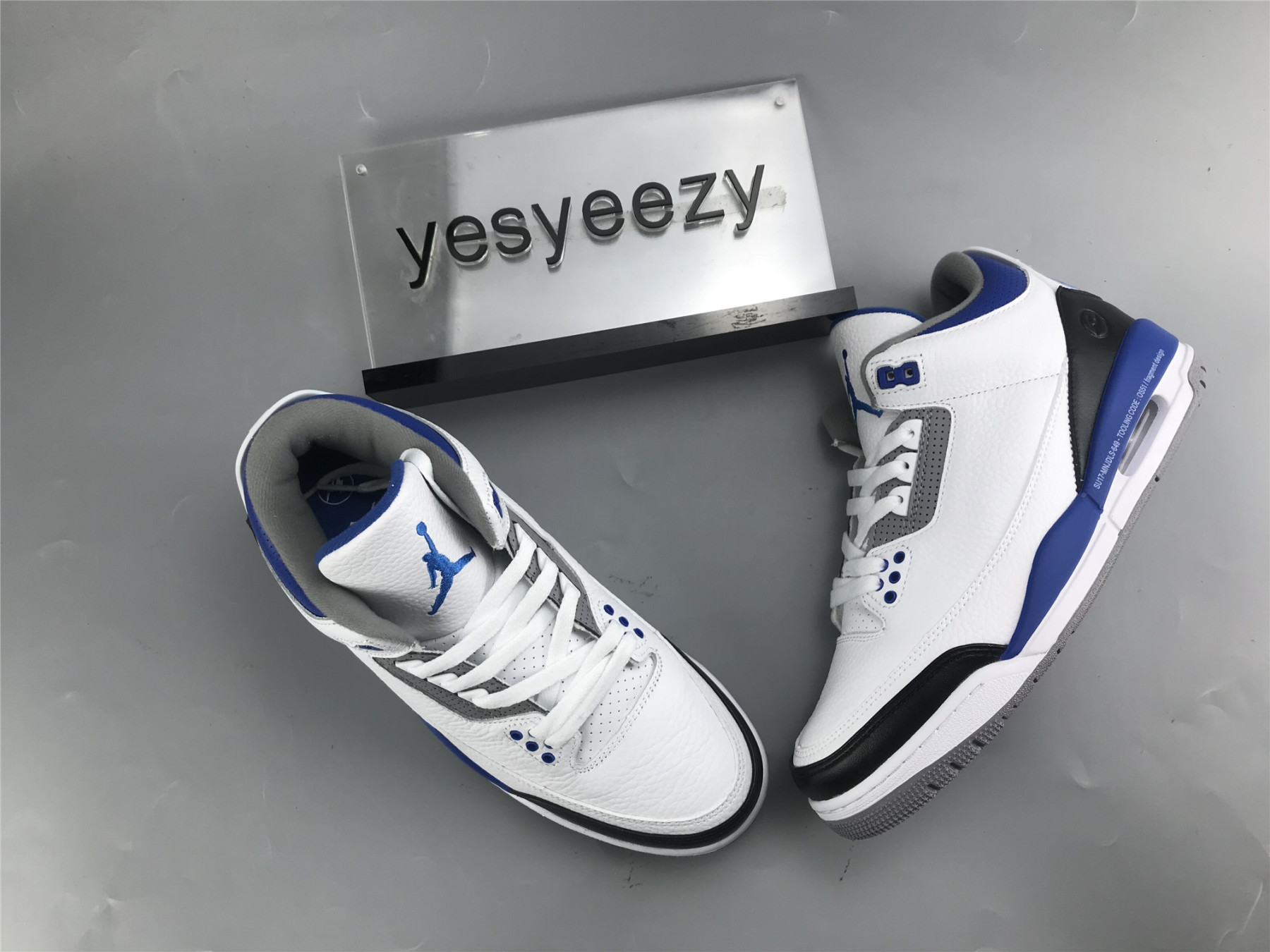 UA FRAGMENT X AIR JORDAN 3 RETRO