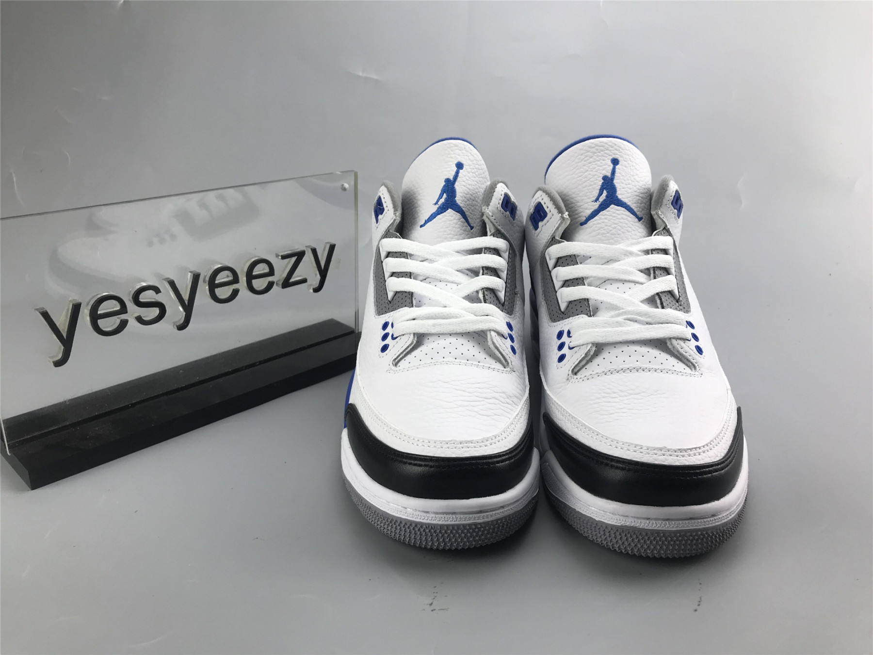 UA FRAGMENT X AIR JORDAN 3 RETRO