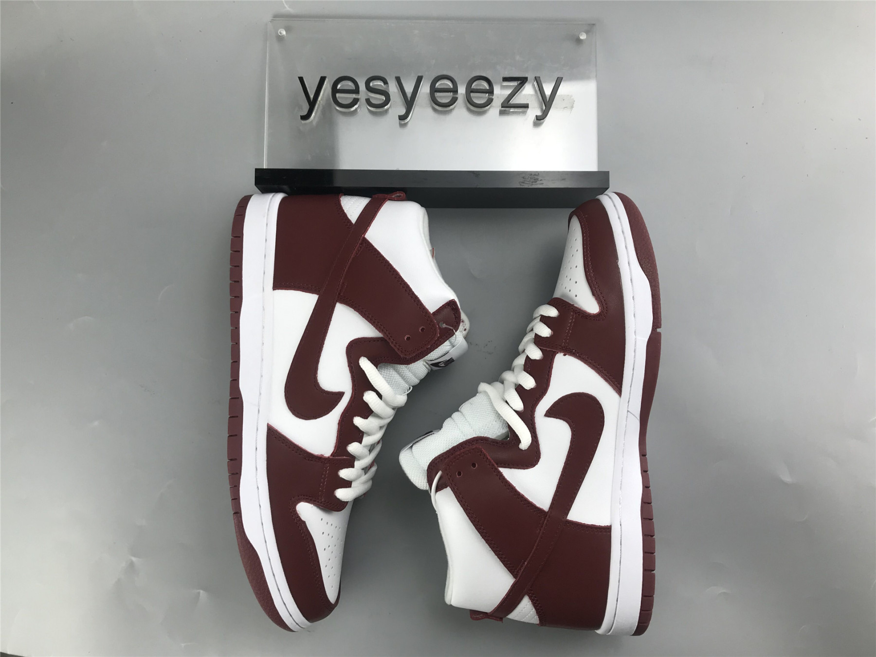 UA NIKE SB DUNK HIGH PRO