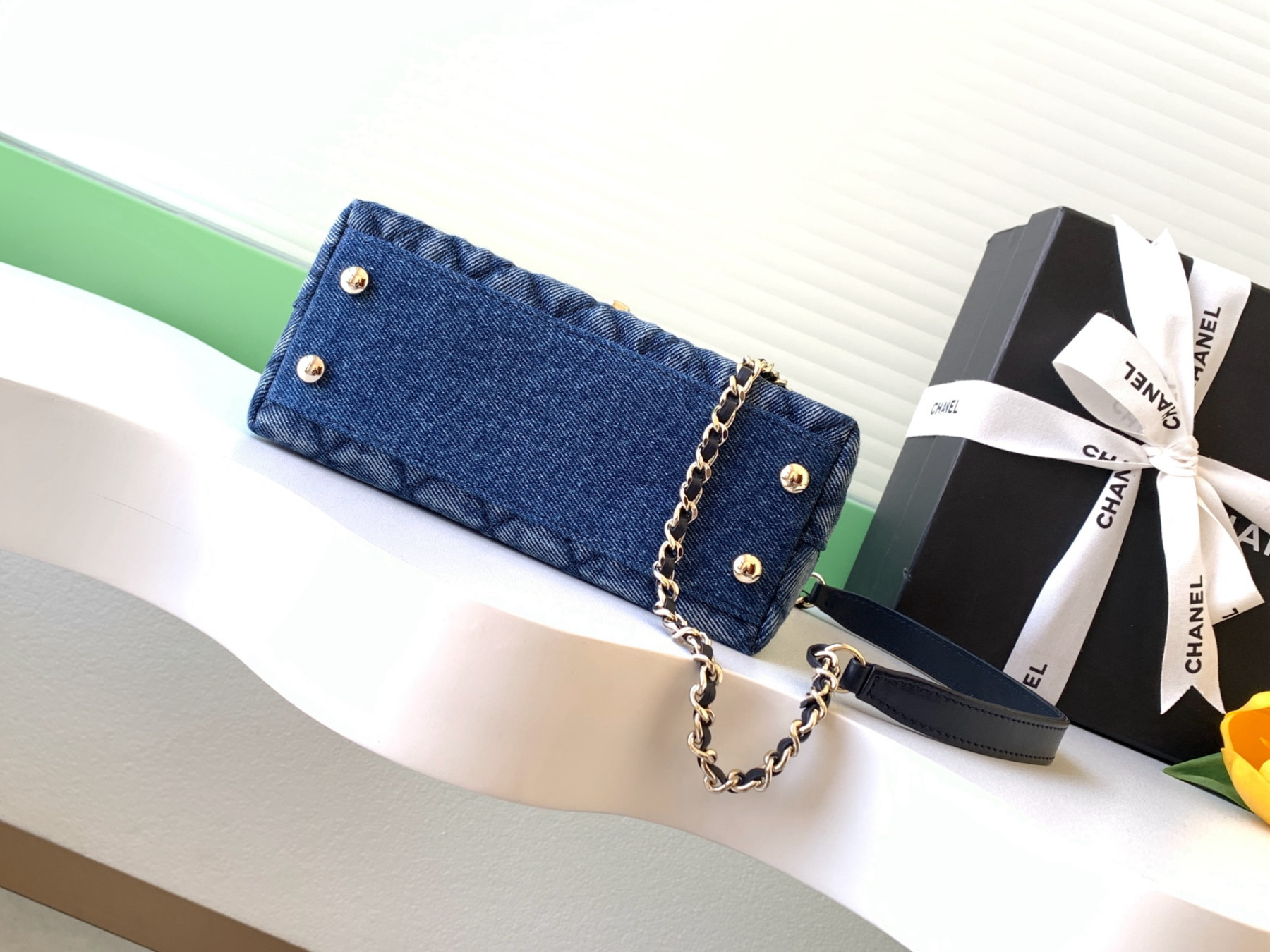 Ch**el coco clutch with chain 13x19x9cm