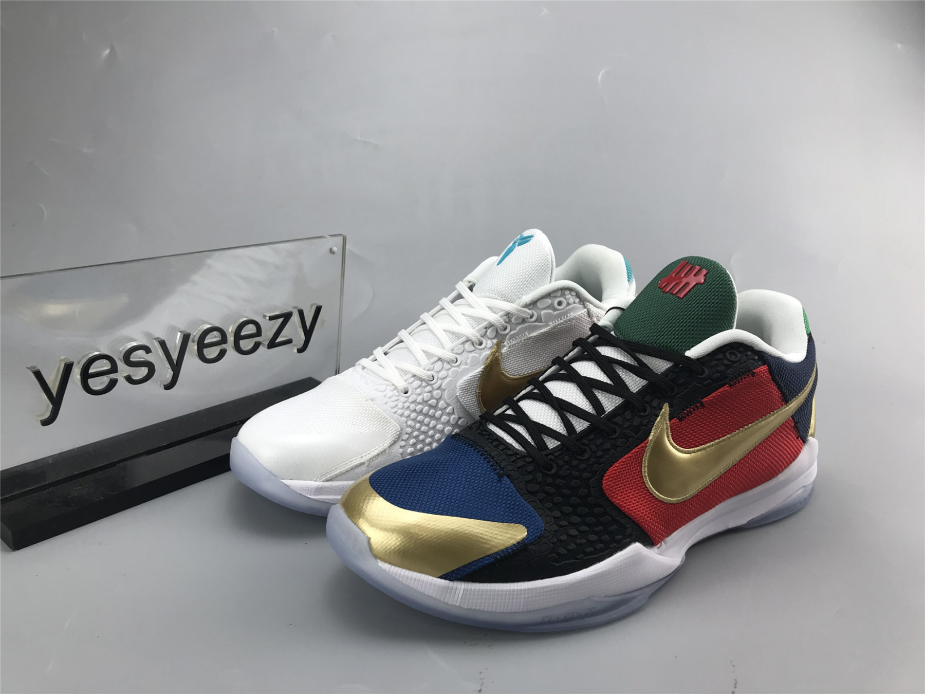 UA NIKE UNDEFEATED X ZOOM KOBE 5 PROTRO SPECIAL BOX 