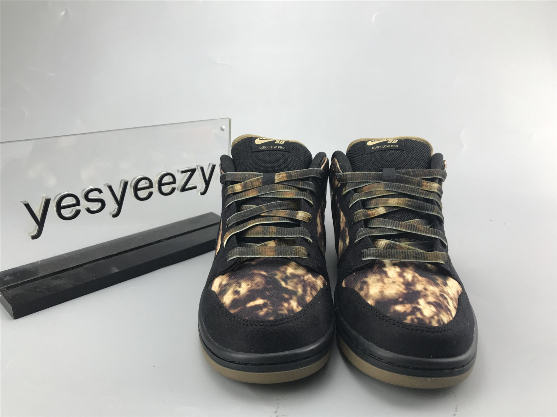 UA NIKE DUNK SB PUSHEAD PREMIUM 