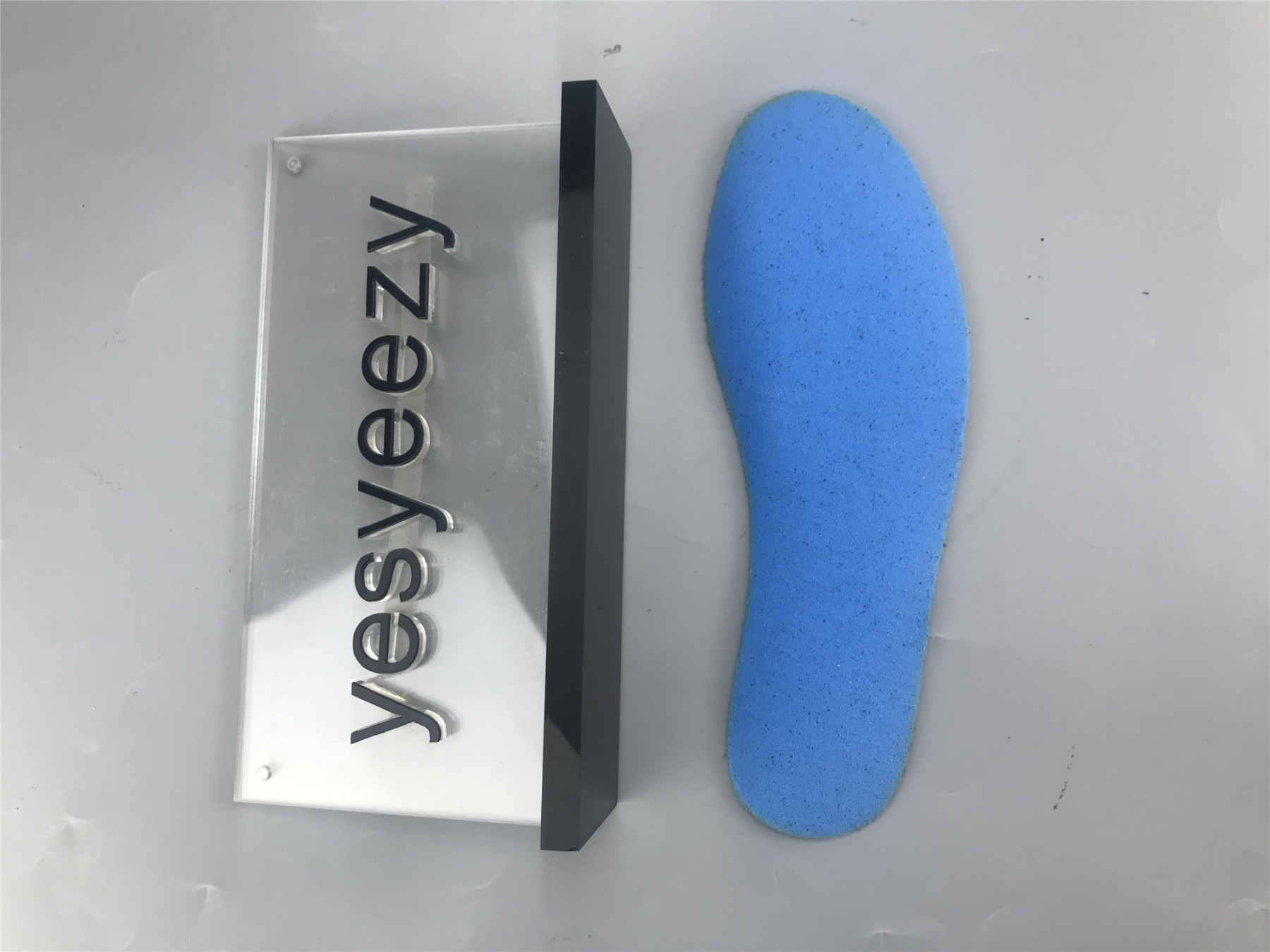 UA WMNS AIR JORDAN 1 RETRO HIGH OG 