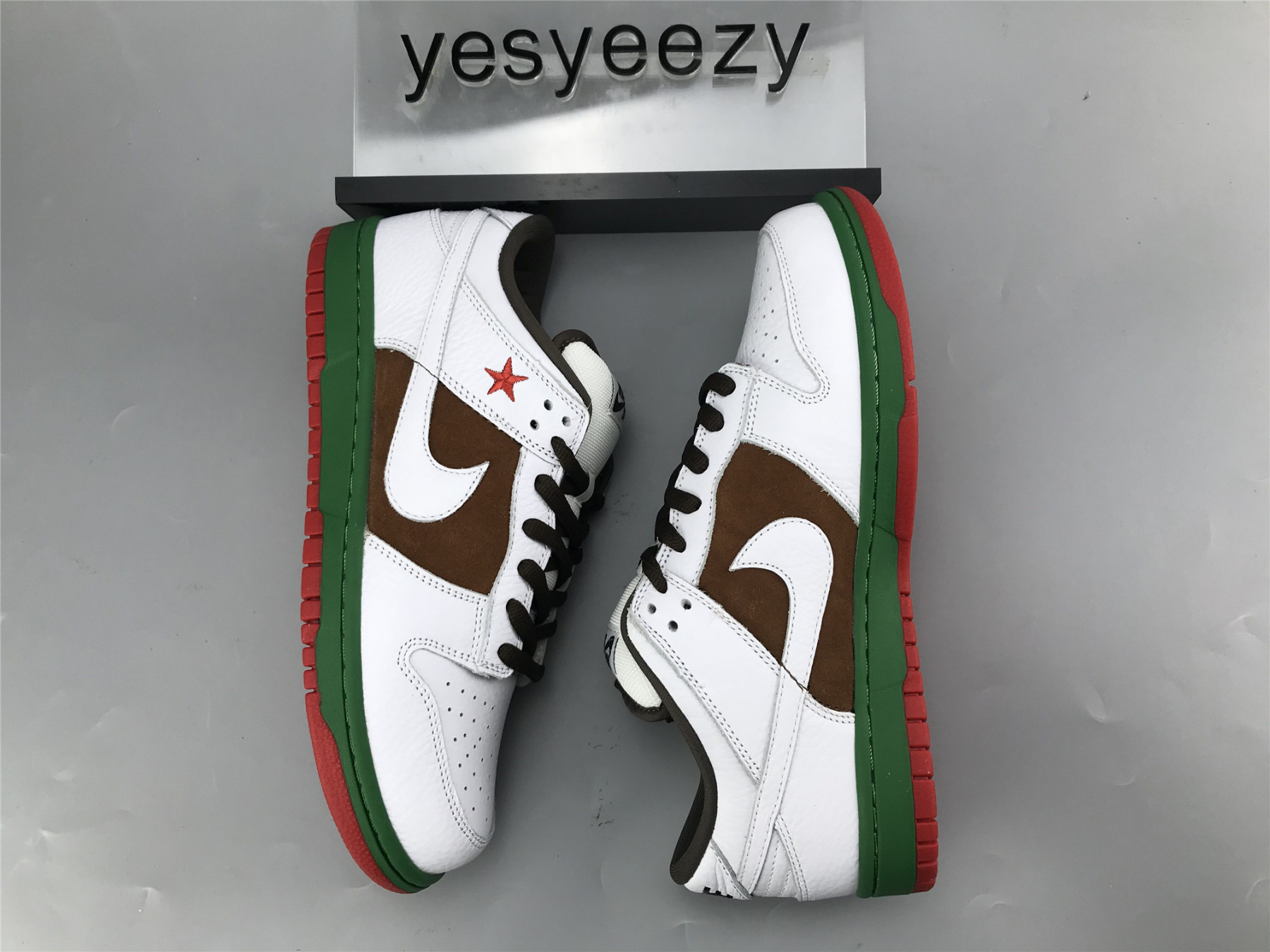 UA NIKE DUNK LOW PRO SB 