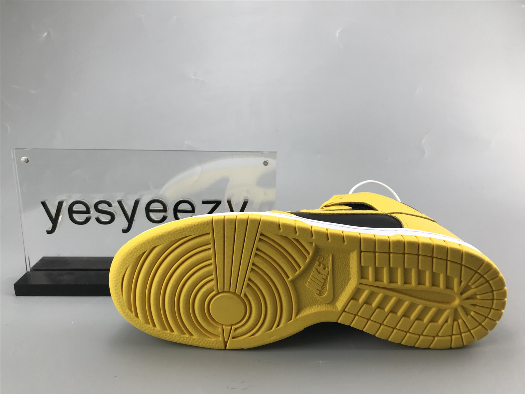 UA NIKE DUNK HIGH SP 