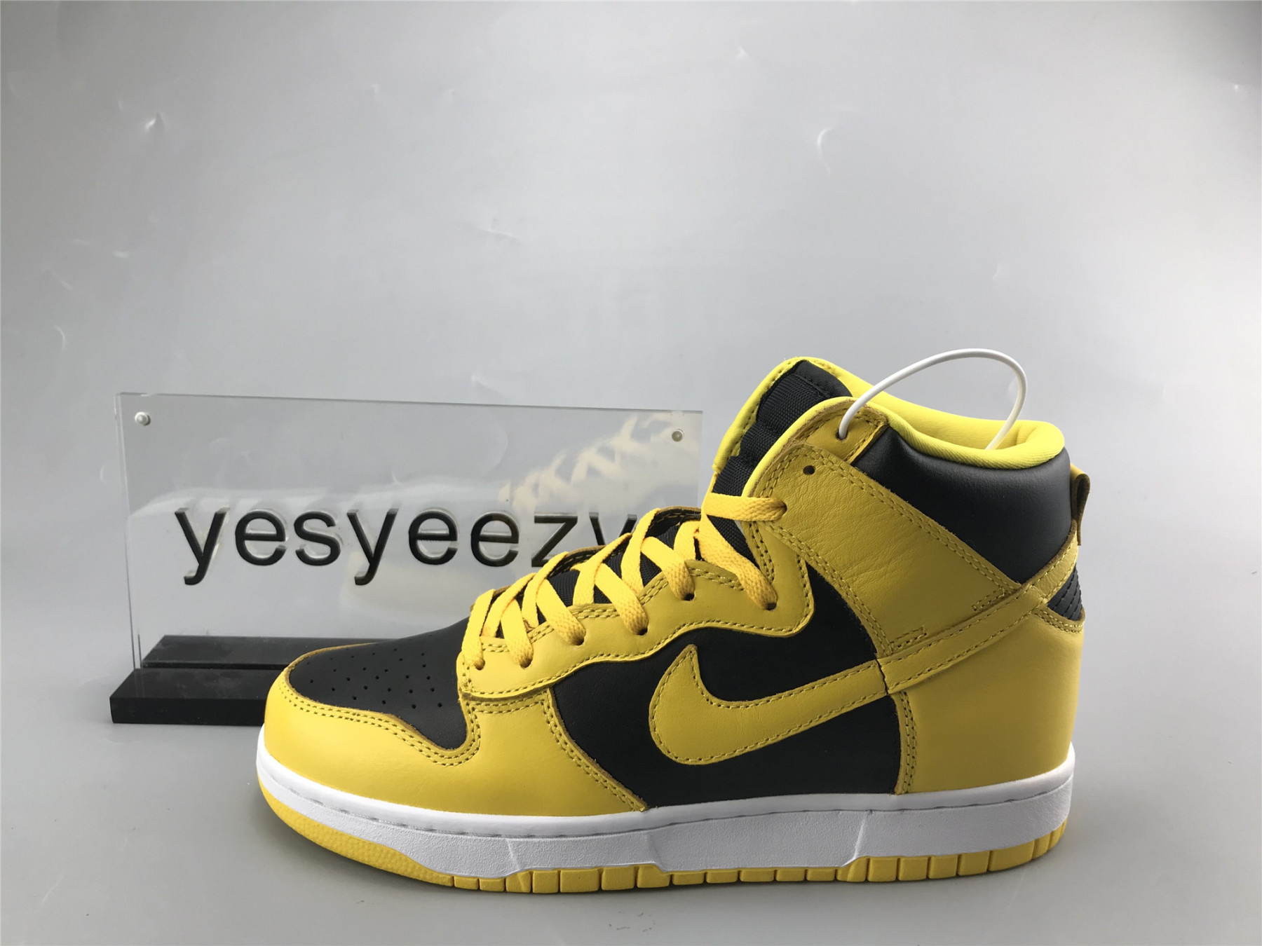 UA NIKE DUNK HIGH SP 