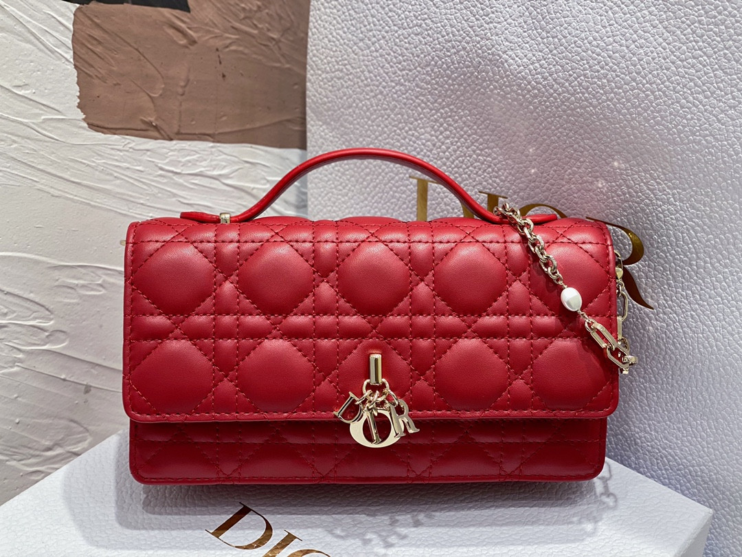 MISS D10r MINI BAG Crimson Red S0980ONMJ-M57R 21 x 11.5 x 4.5 cm