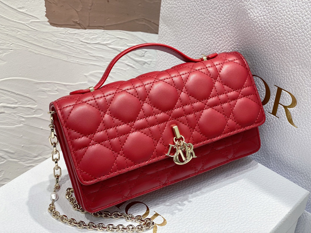 MISS D10r MINI BAG Crimson Red S0980ONMJ-M57R 21 x 11.5 x 4.5 cm