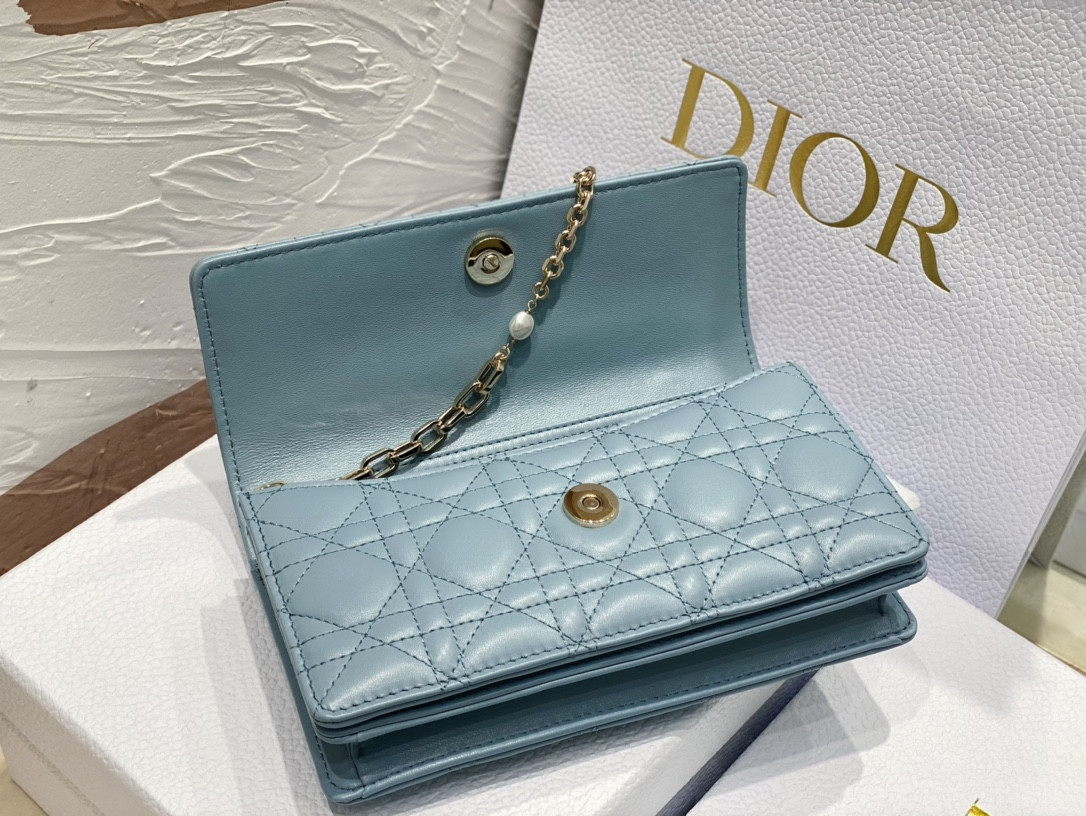 MISS D10r MINI BAG Cloud Blue Cannage Lambskin S0980ONMJ_M81B 21 x 11.5 x 4.5 cm
