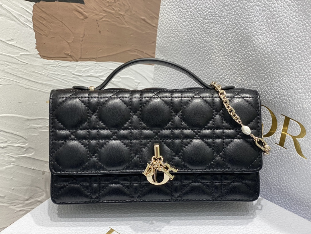 MISS D10r MINI BAG Black Cannage Lambskin S0980ONMJ_M900 21 x 11.5 x 4.5 cm