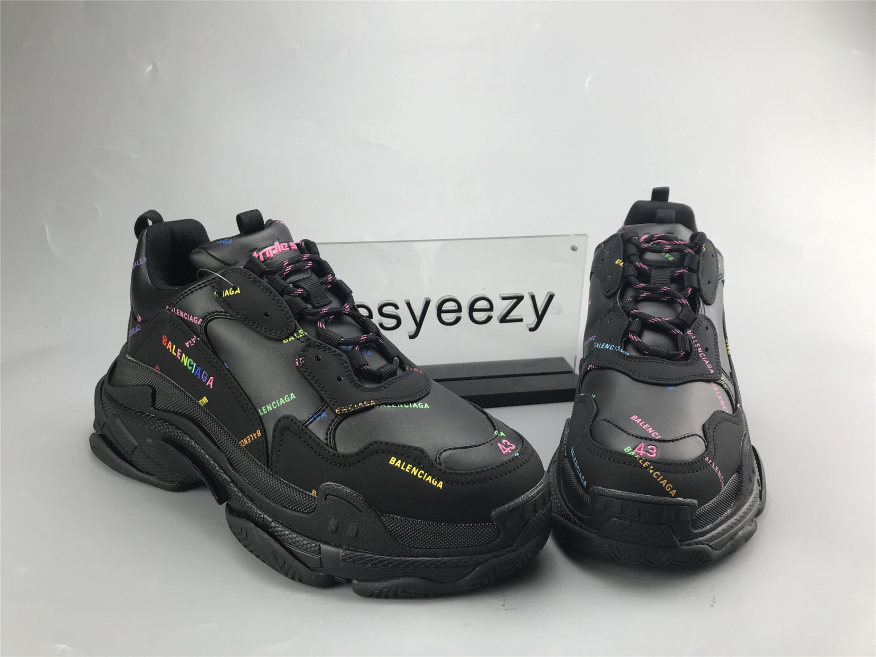 UA TRIPLE S LETTER COLORFUL
