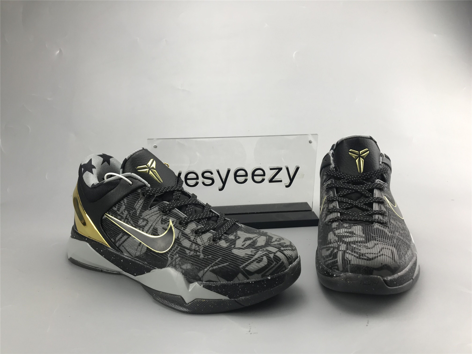 UA NIKE ZOOM KOBE 7 SYSTEM 