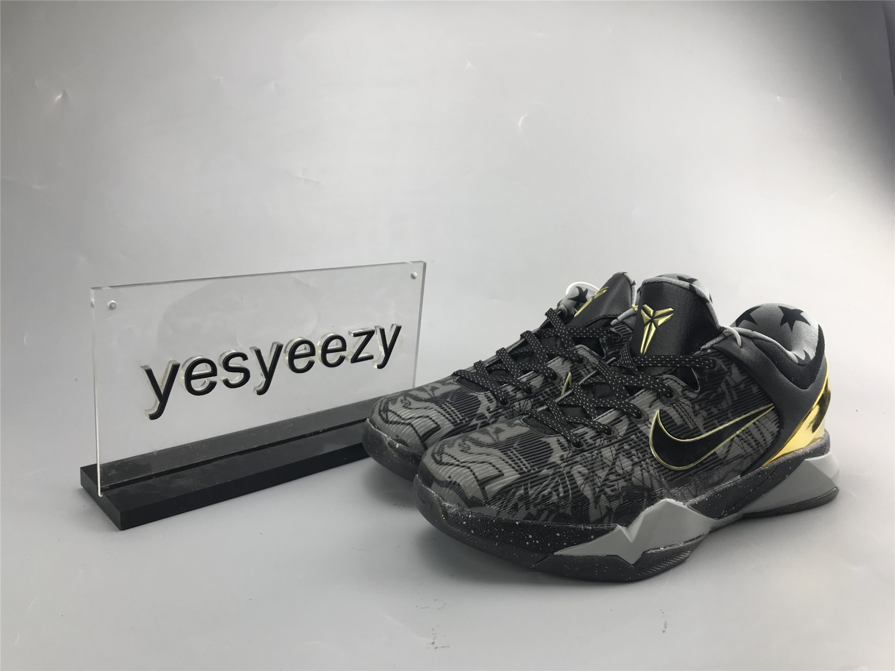 UA NIKE ZOOM KOBE 7 SYSTEM 