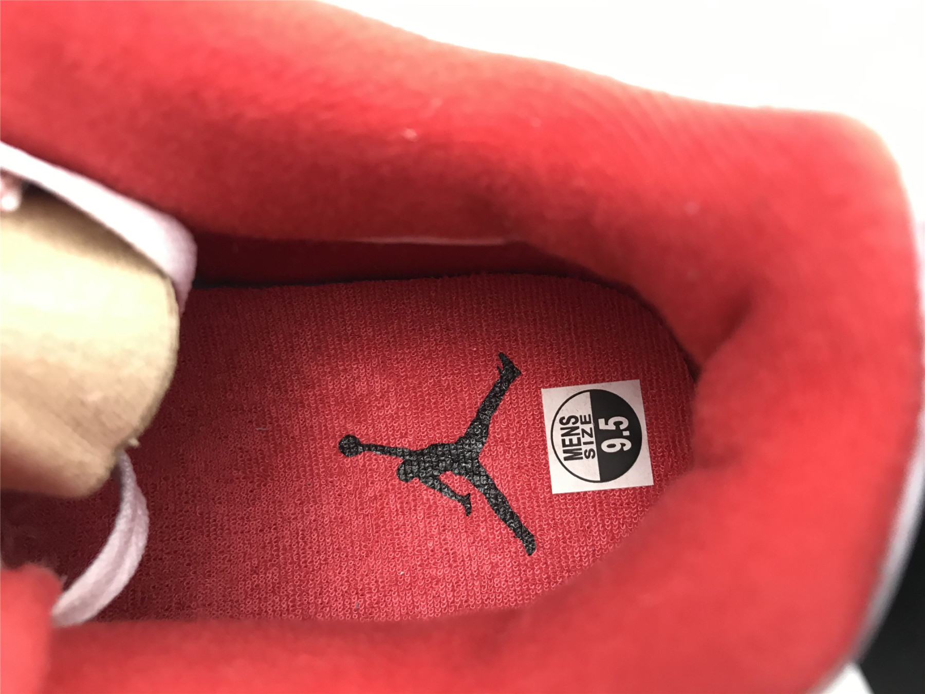 UA AIR JORDAN 4 RETRO 