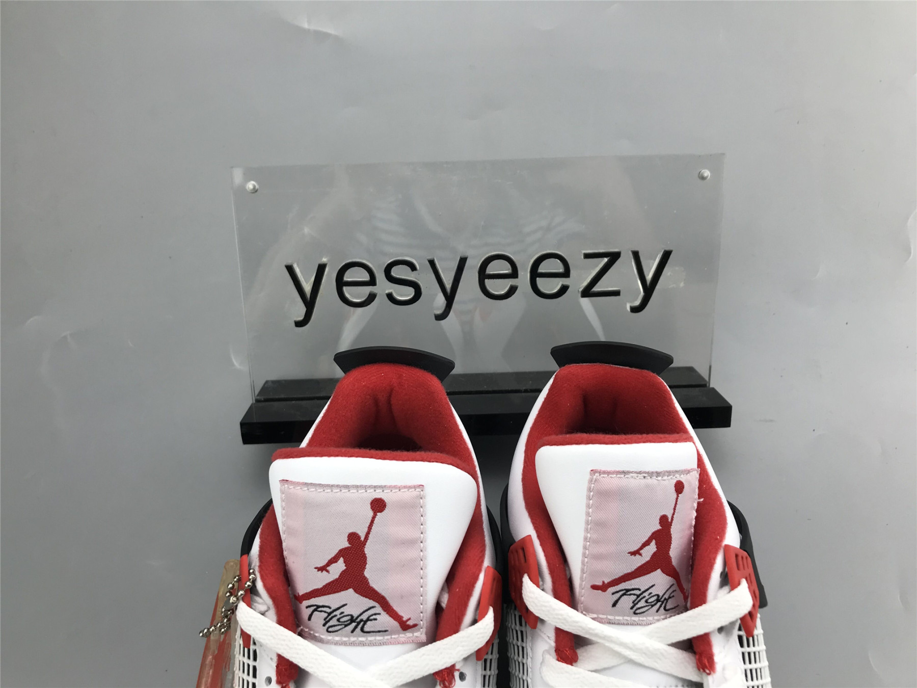 UA AIR JORDAN 4 RETRO 