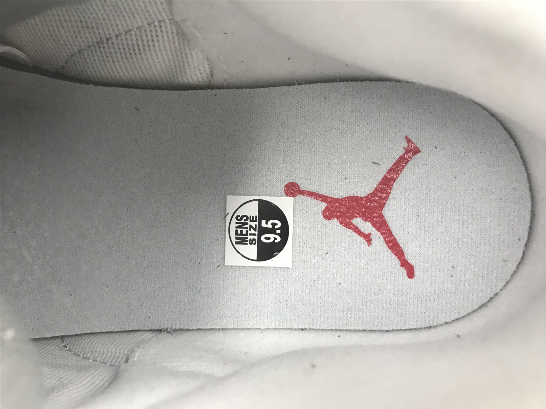 UA AIR JORDAN 3 RETRO 
