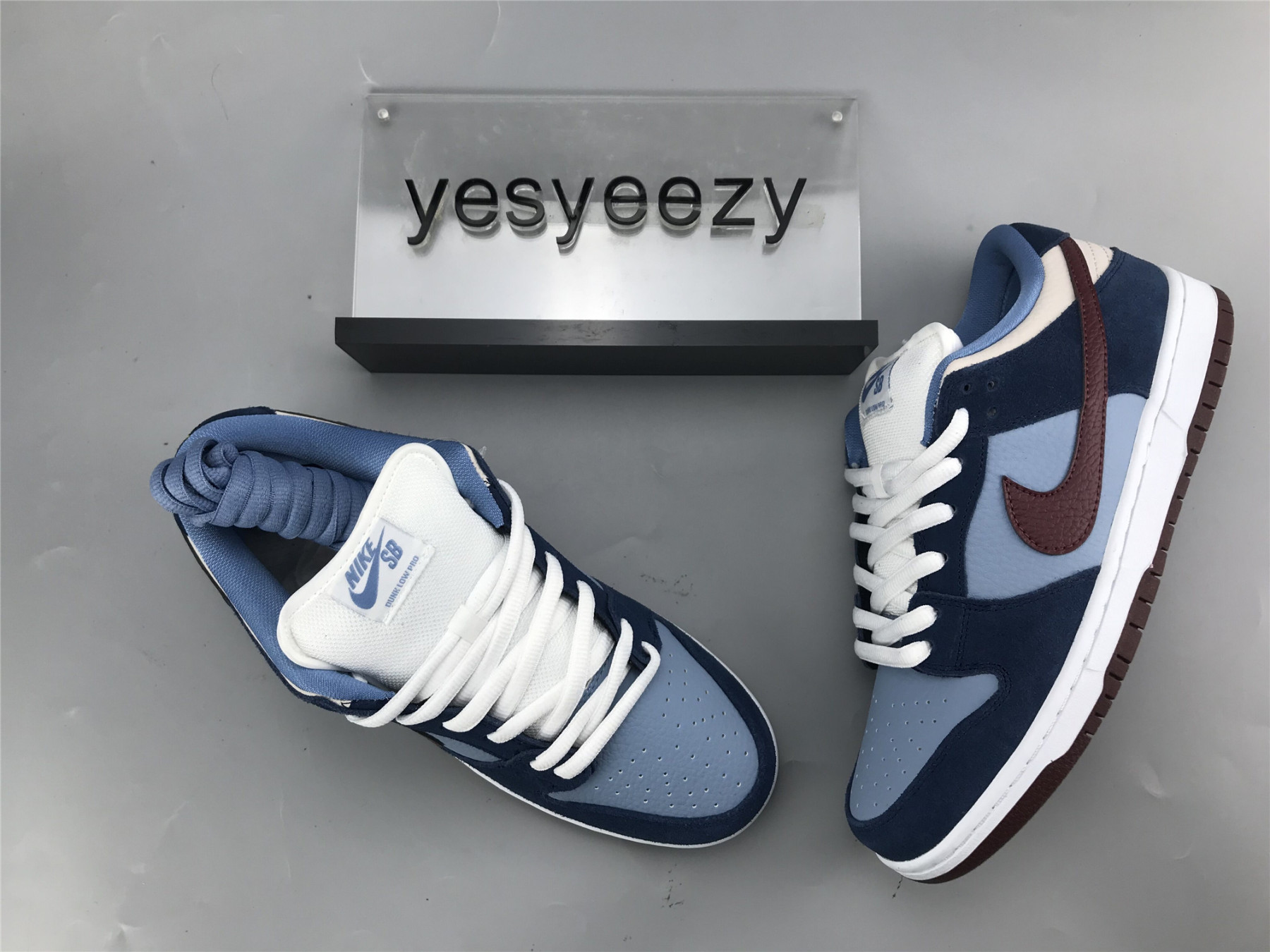 UA NIKE DUNK LOW PREMIUM SB 