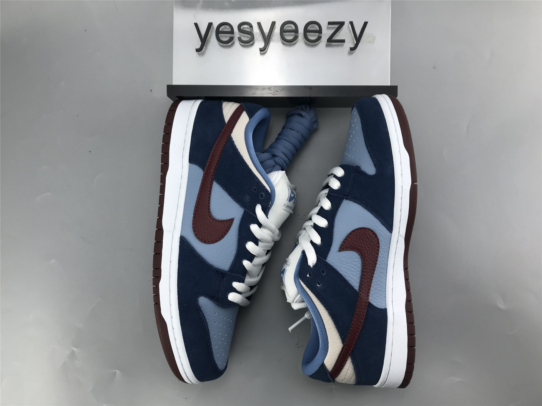 UA NIKE DUNK LOW PREMIUM SB 