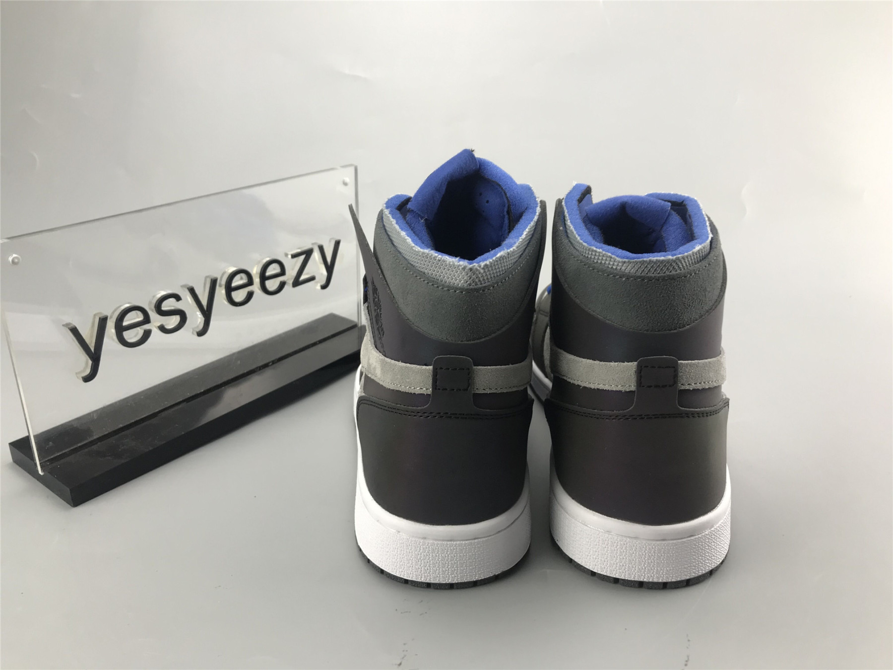 UA LEAGUE OF LEGENDS X AIR JORDAN 1 ZOOM COMFORT 