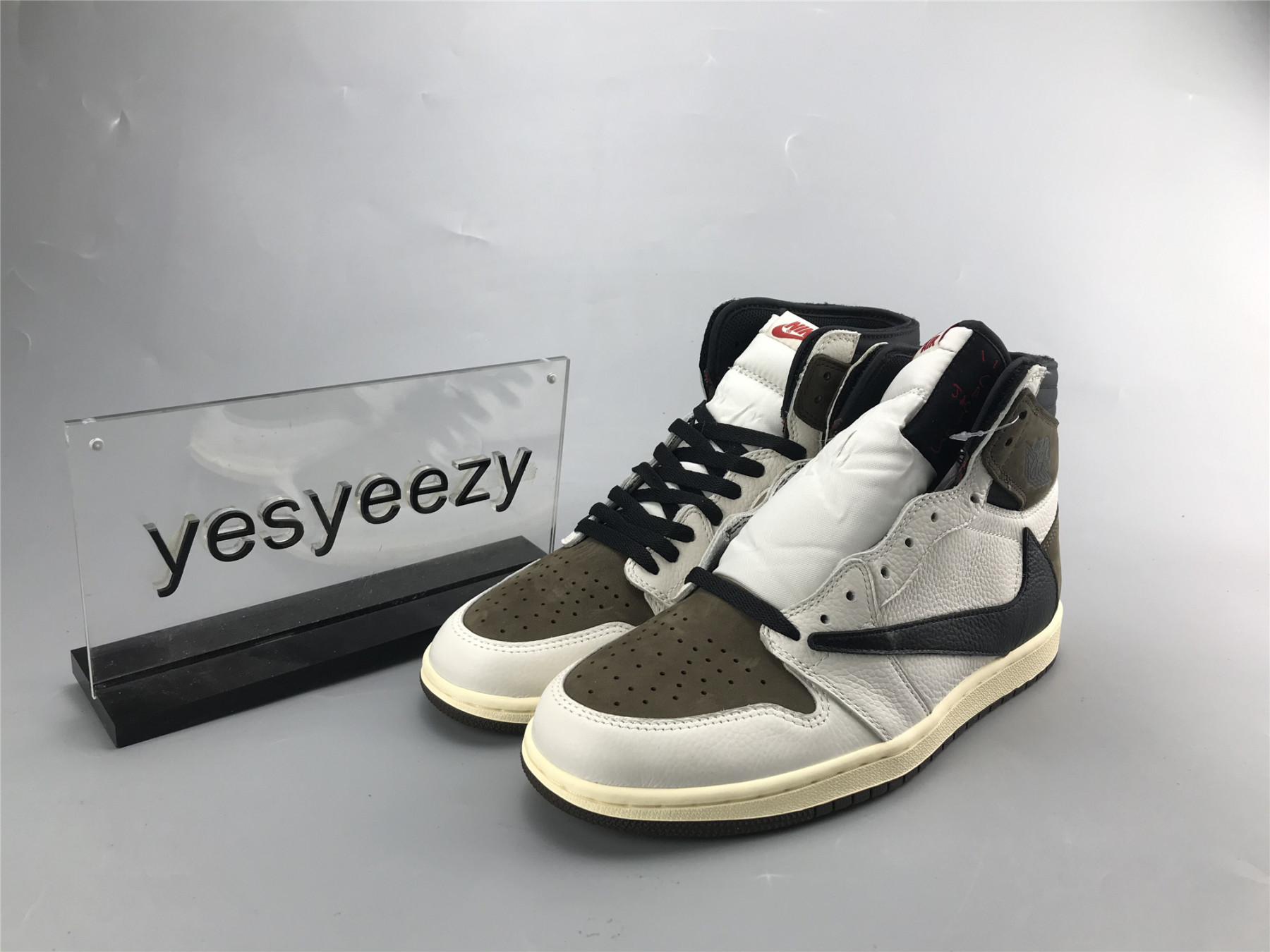 UA TRAVIS SCOTT X AIR JORDAN 1 HIGH "REVERSE"