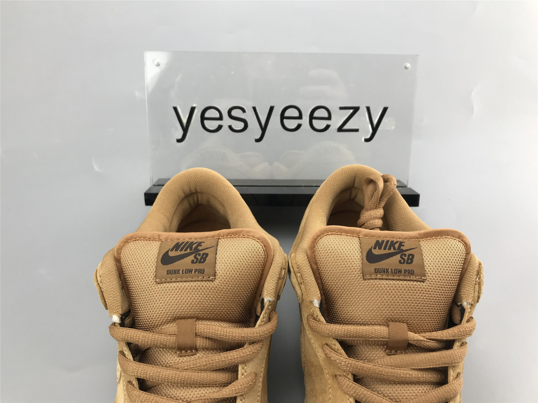 UA NIKE DUNK LOW PRO SB 