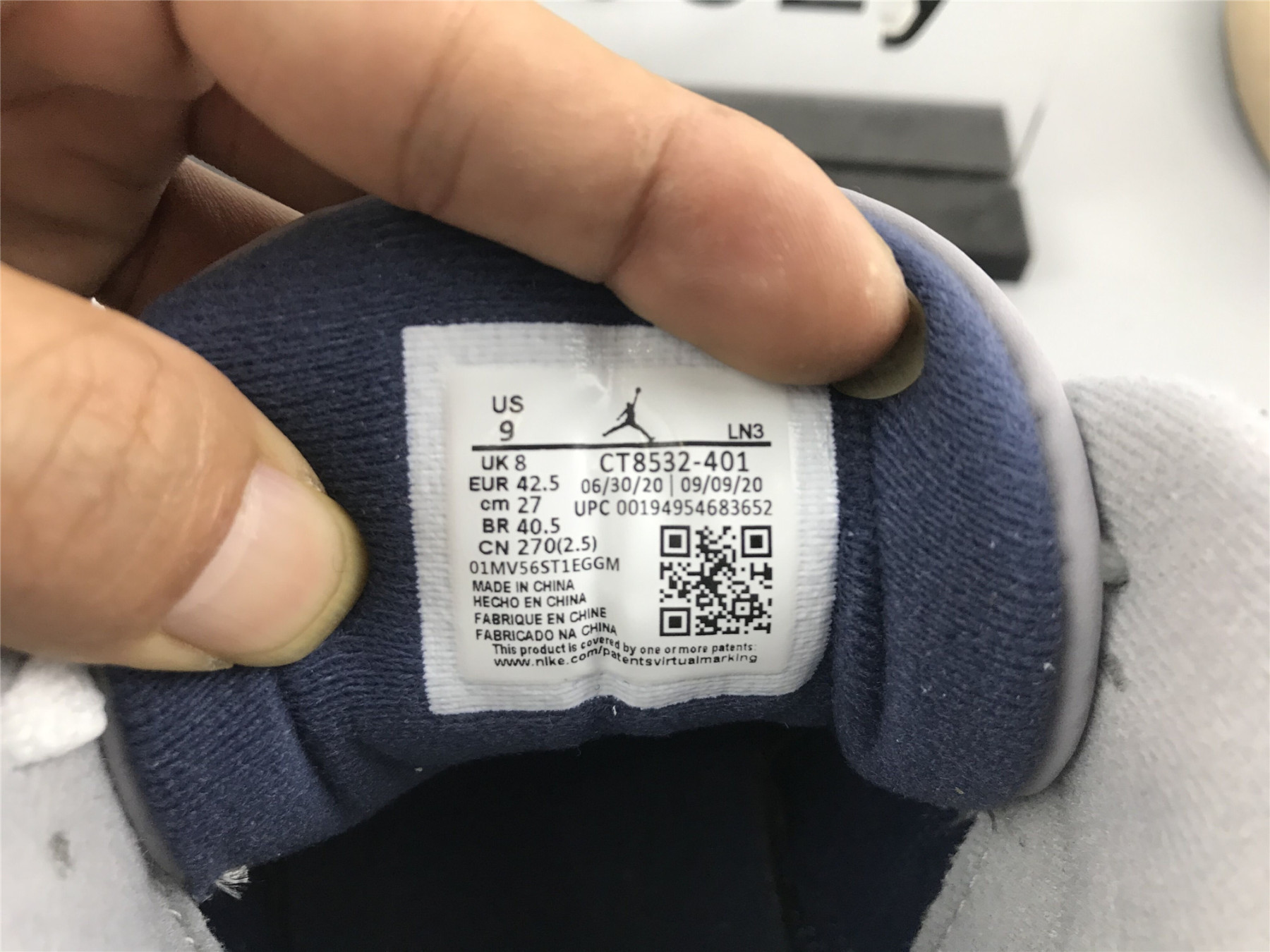 UA AIR JORDAN 3 "GEORGETOWN"