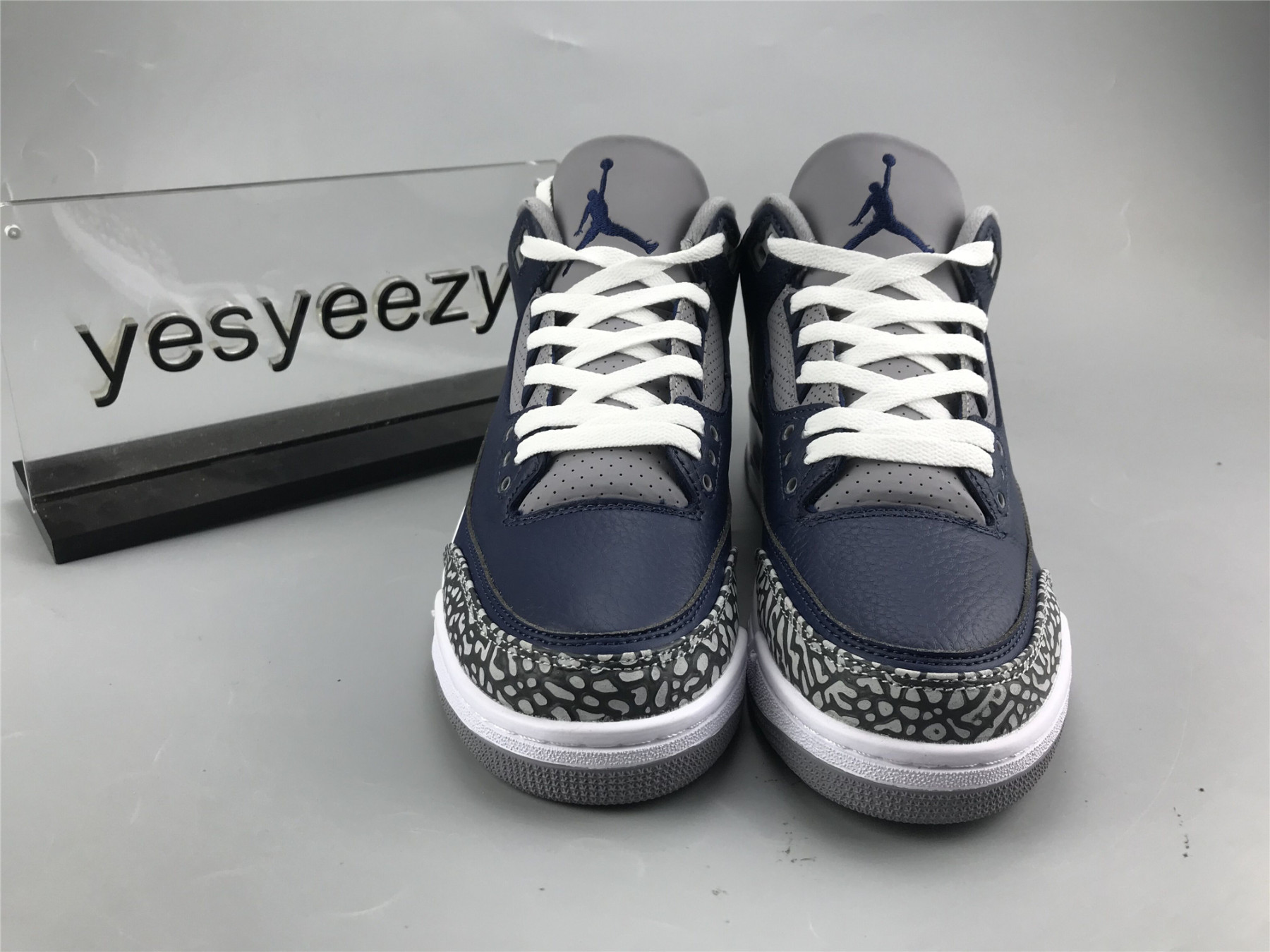 UA AIR JORDAN 3 "GEORGETOWN"