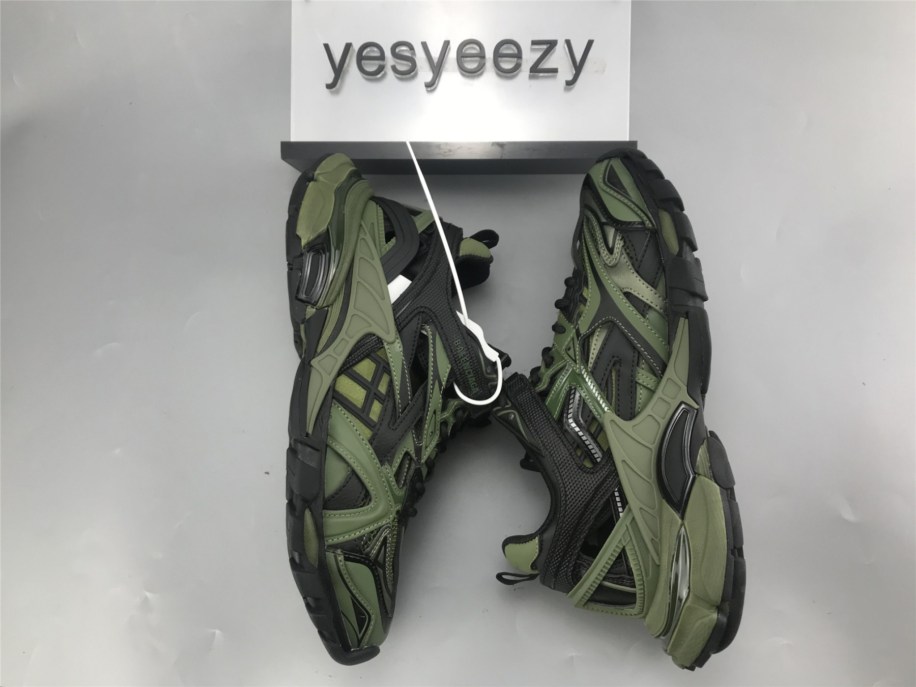 UA TRACK 2 TRAINER BICOLOR KHAKI