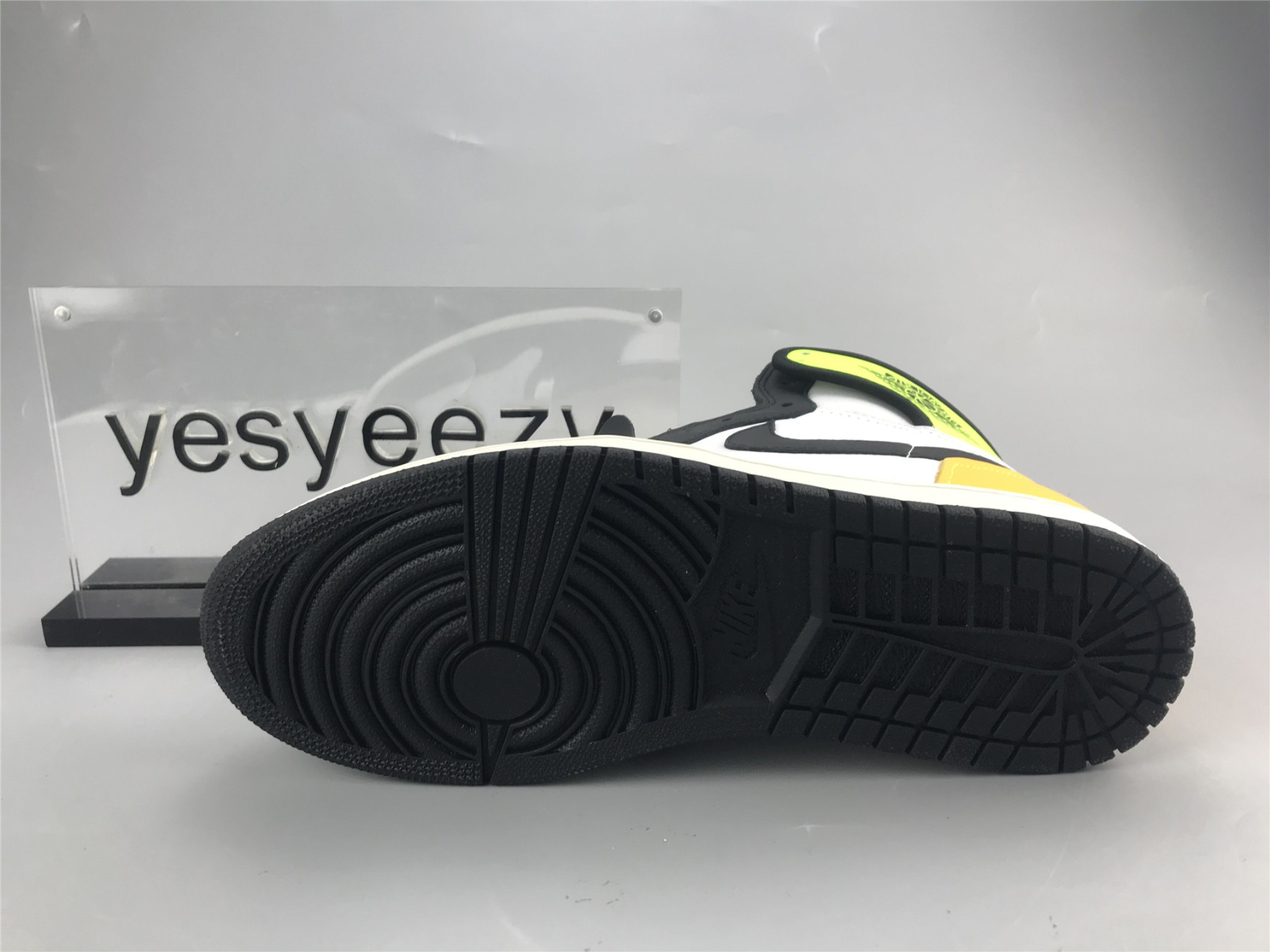 UA AIR JORDAN 1 RETRO HIGH OG 