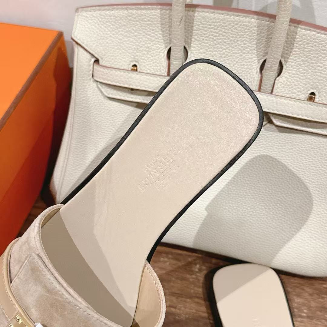 UA H**me5 Giulia sandal