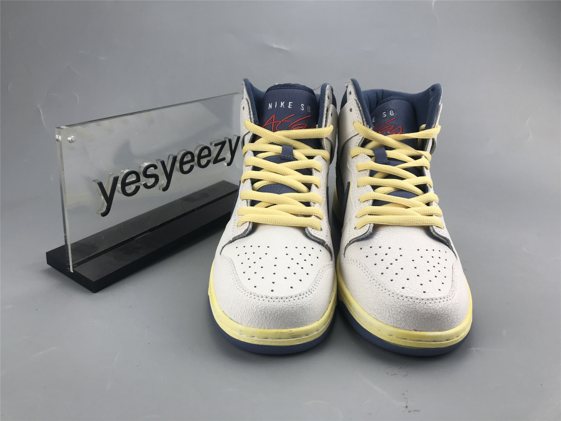 UA NIKE ATLAS X DUNK HIGH SB 