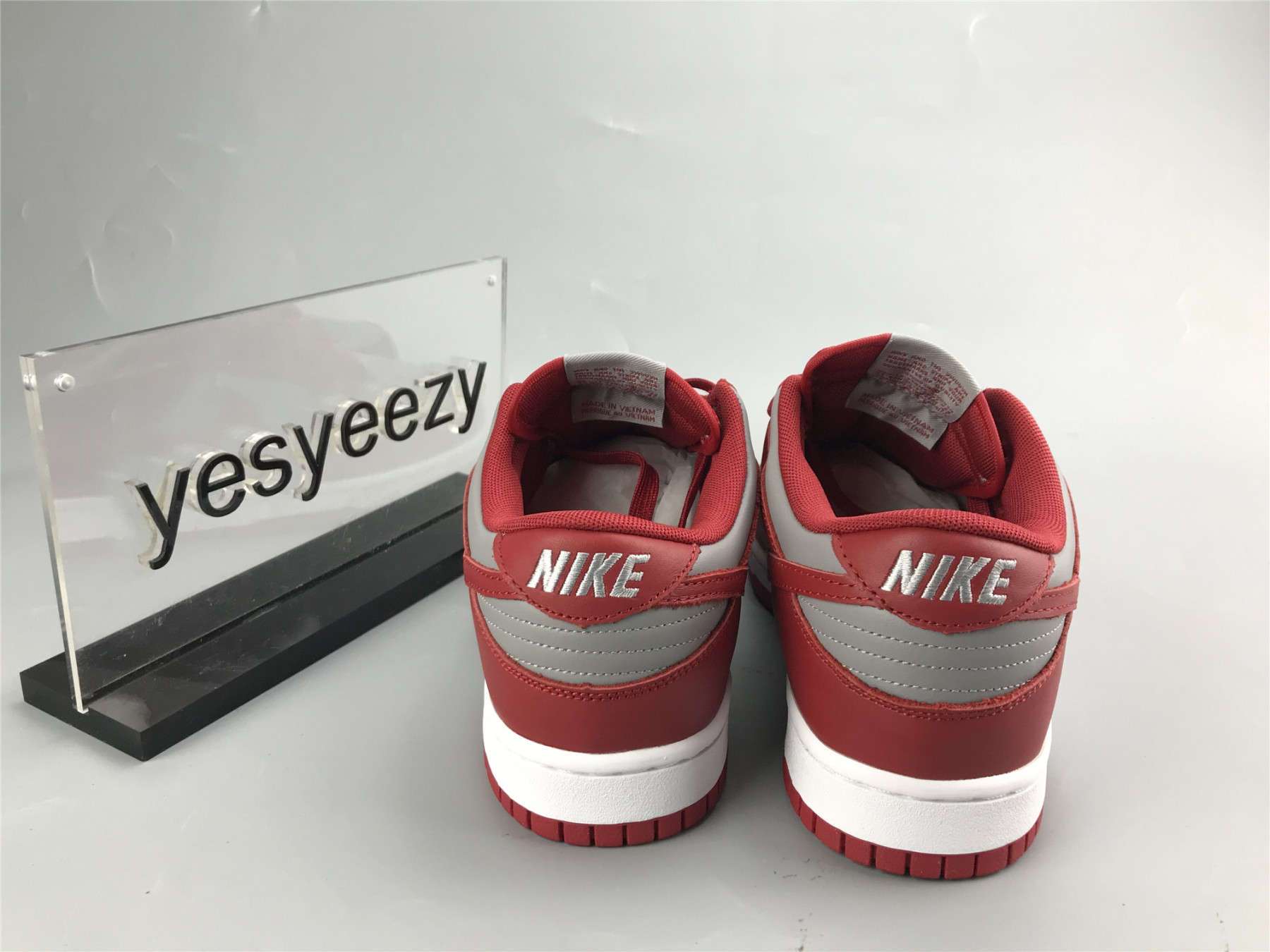 UA NIKE DUNK LOW SP