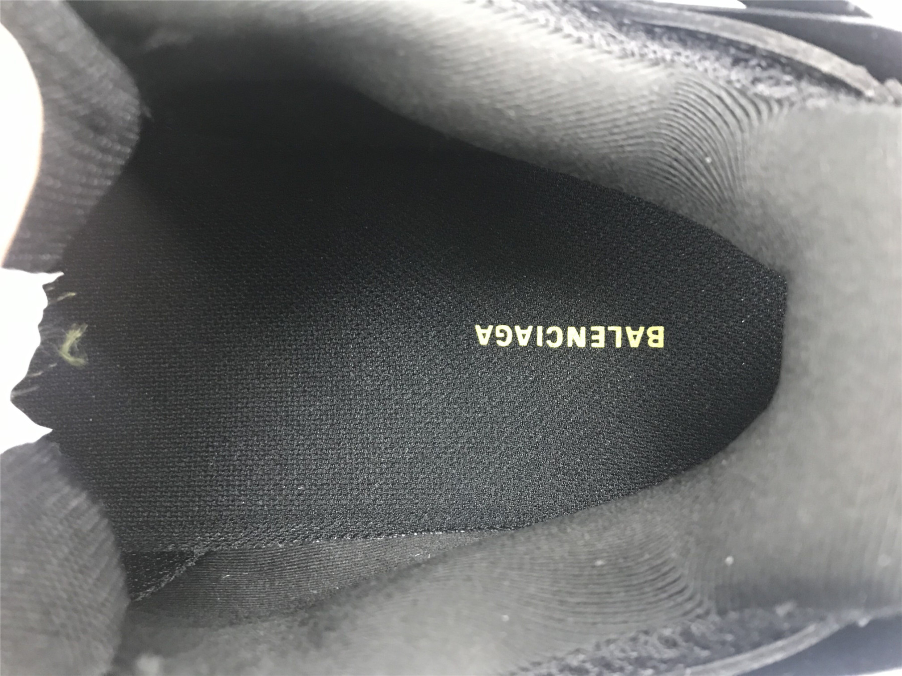 UA TRACK TRAINER BLACK YELLOW SNEAKER